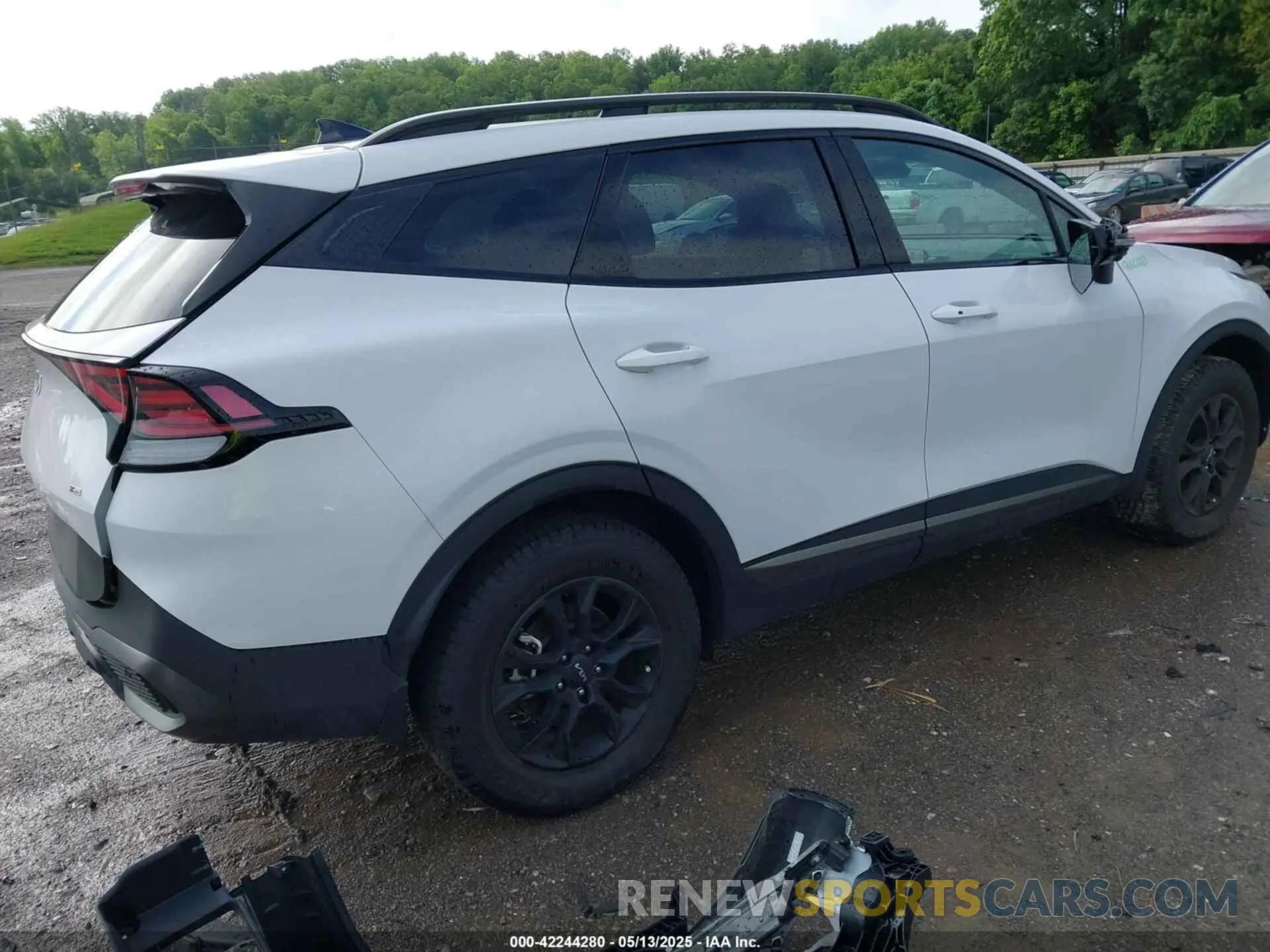 4 Photograph of a damaged car 5XYK7CAF6PG135612 KIA SPORTAGE 2023