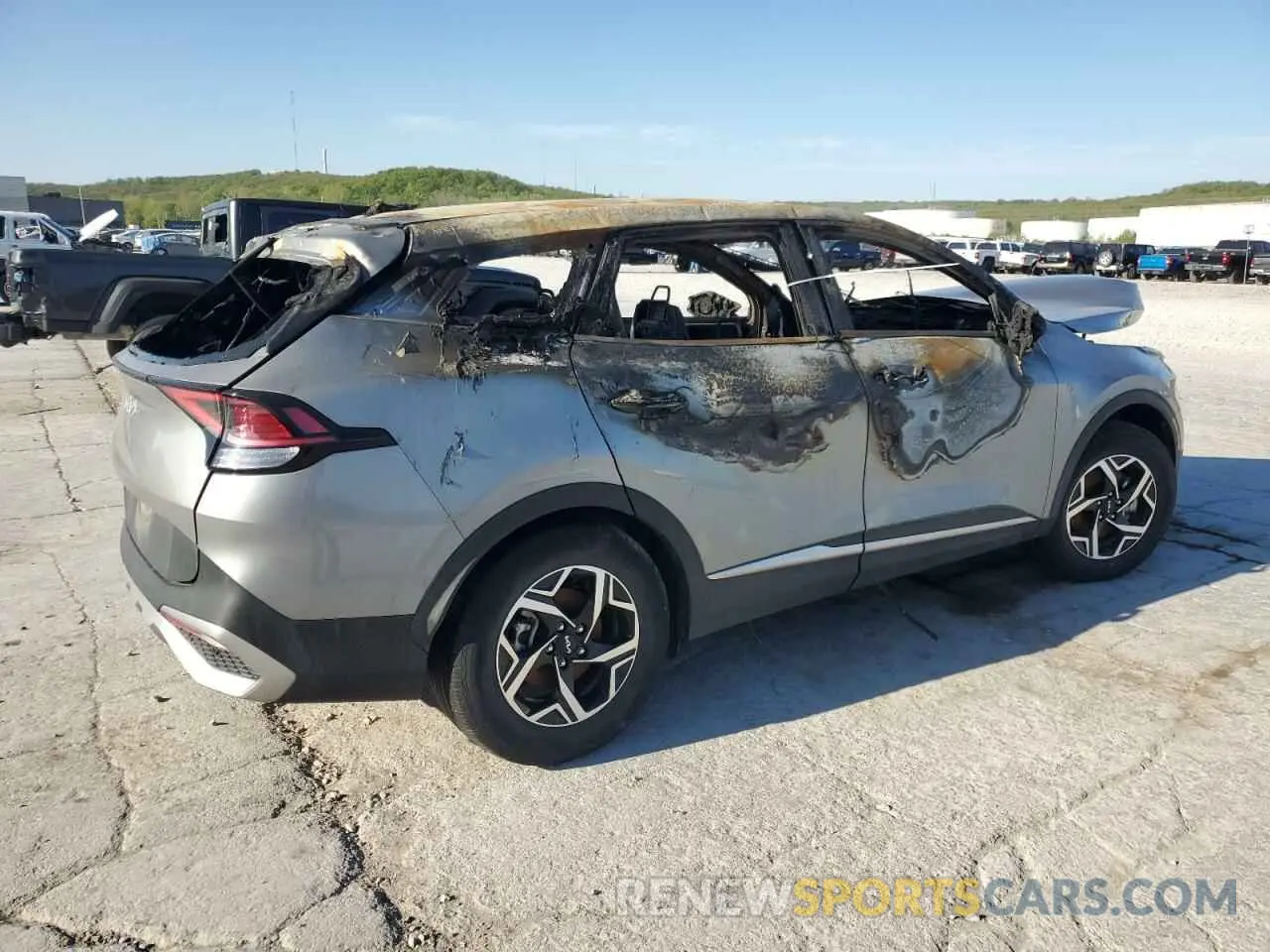 3 Photograph of a damaged car KNDPU3AF0P7163210 KIA SPORTAGE 2023