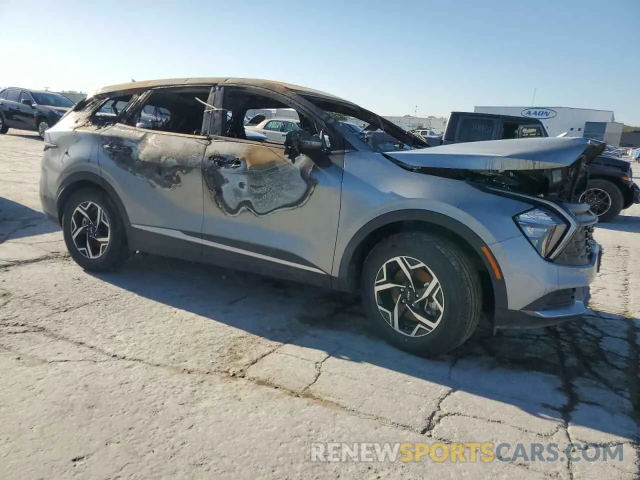 4 Photograph of a damaged car KNDPU3AF0P7163210 KIA SPORTAGE 2023