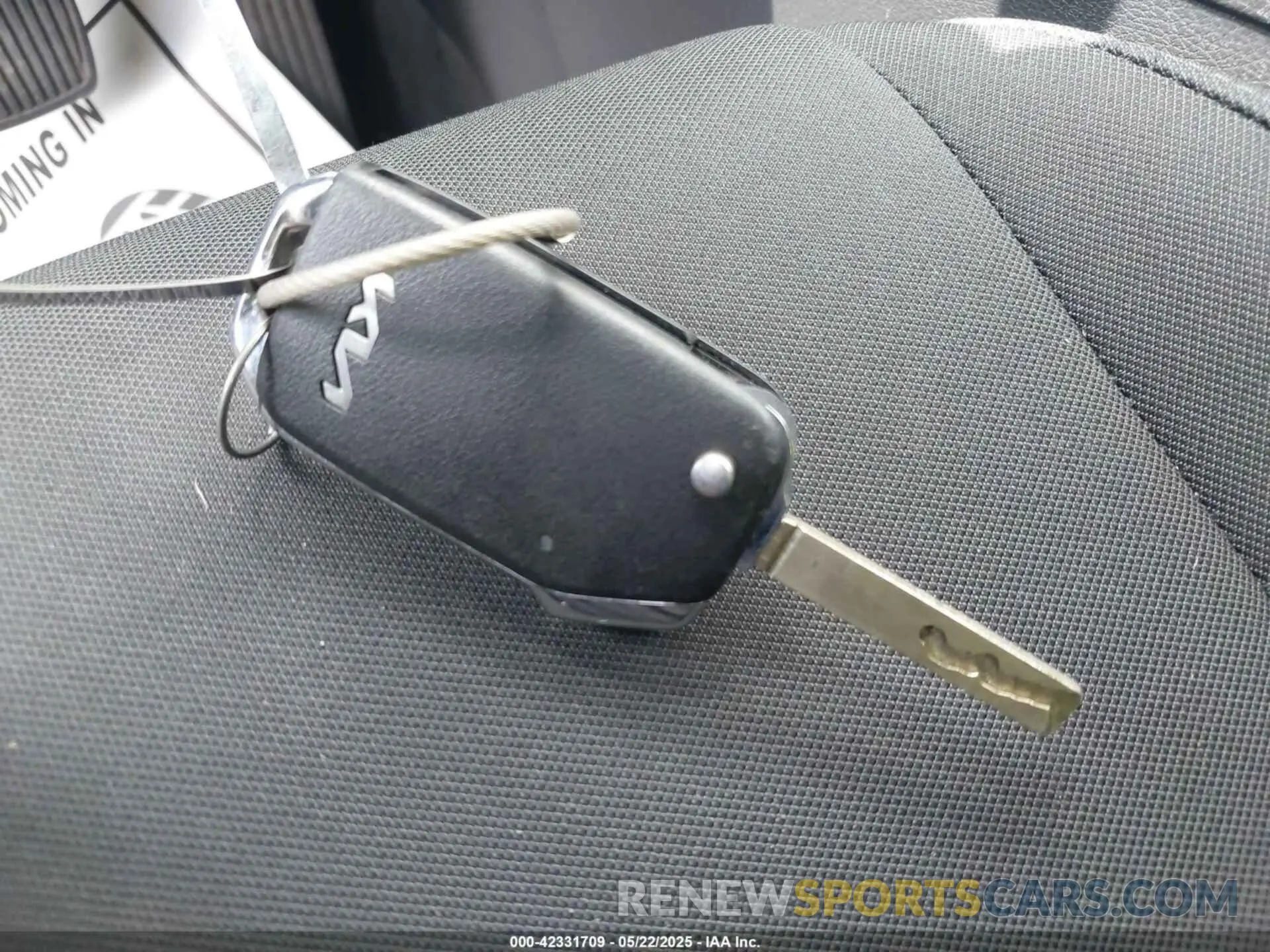 11 Photograph of a damaged car KNDPU3AF1P7167072 KIA SPORTAGE 2023