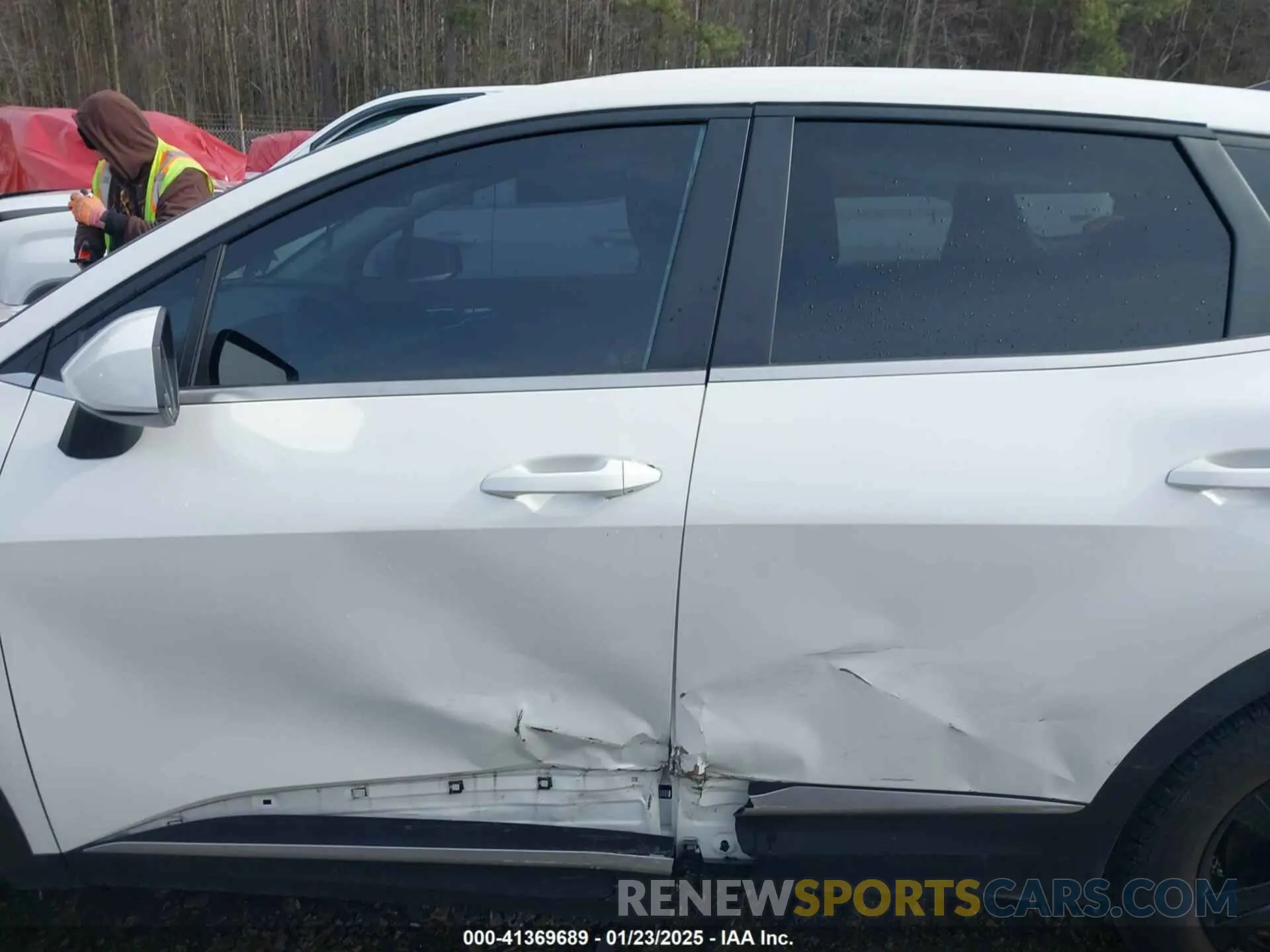 14 Photograph of a damaged car KNDPU3AF2P7033607 KIA SPORTAGE 2023