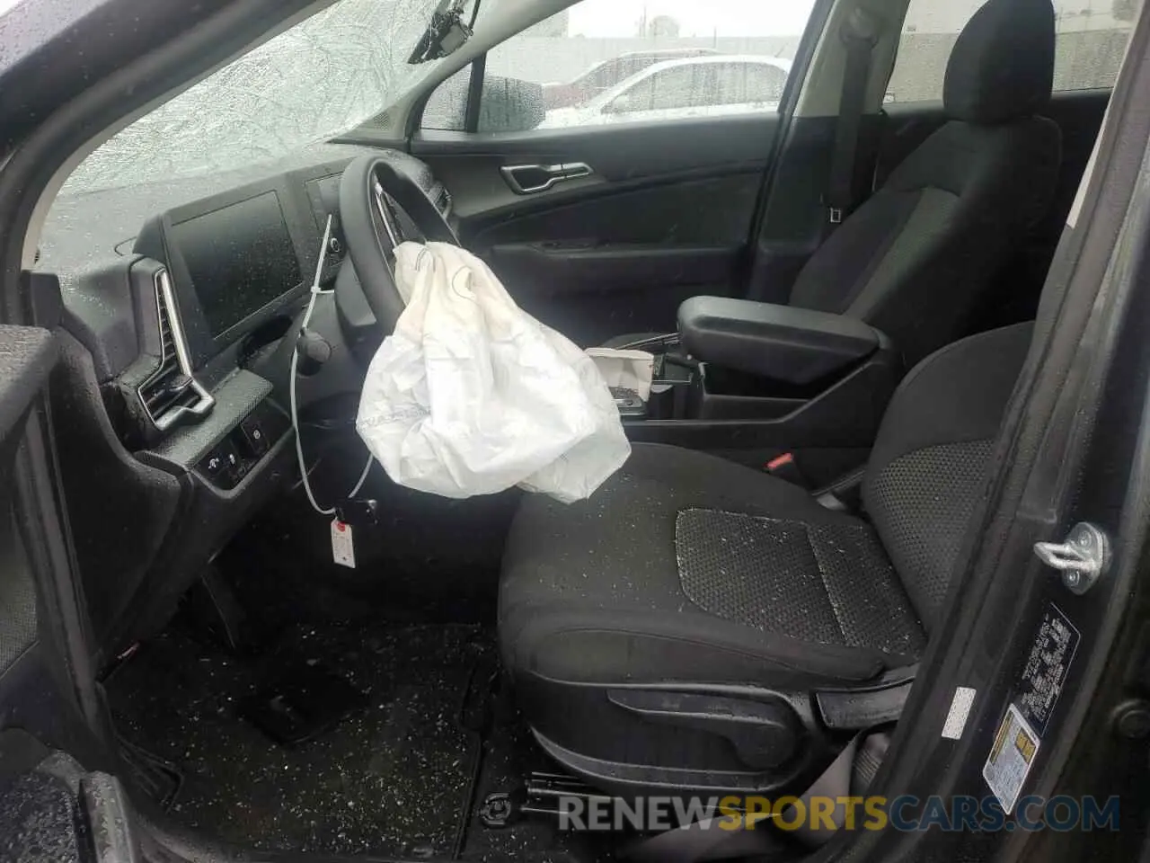 7 Photograph of a damaged car KNDPU3AF2P7153200 KIA SPORTAGE 2023