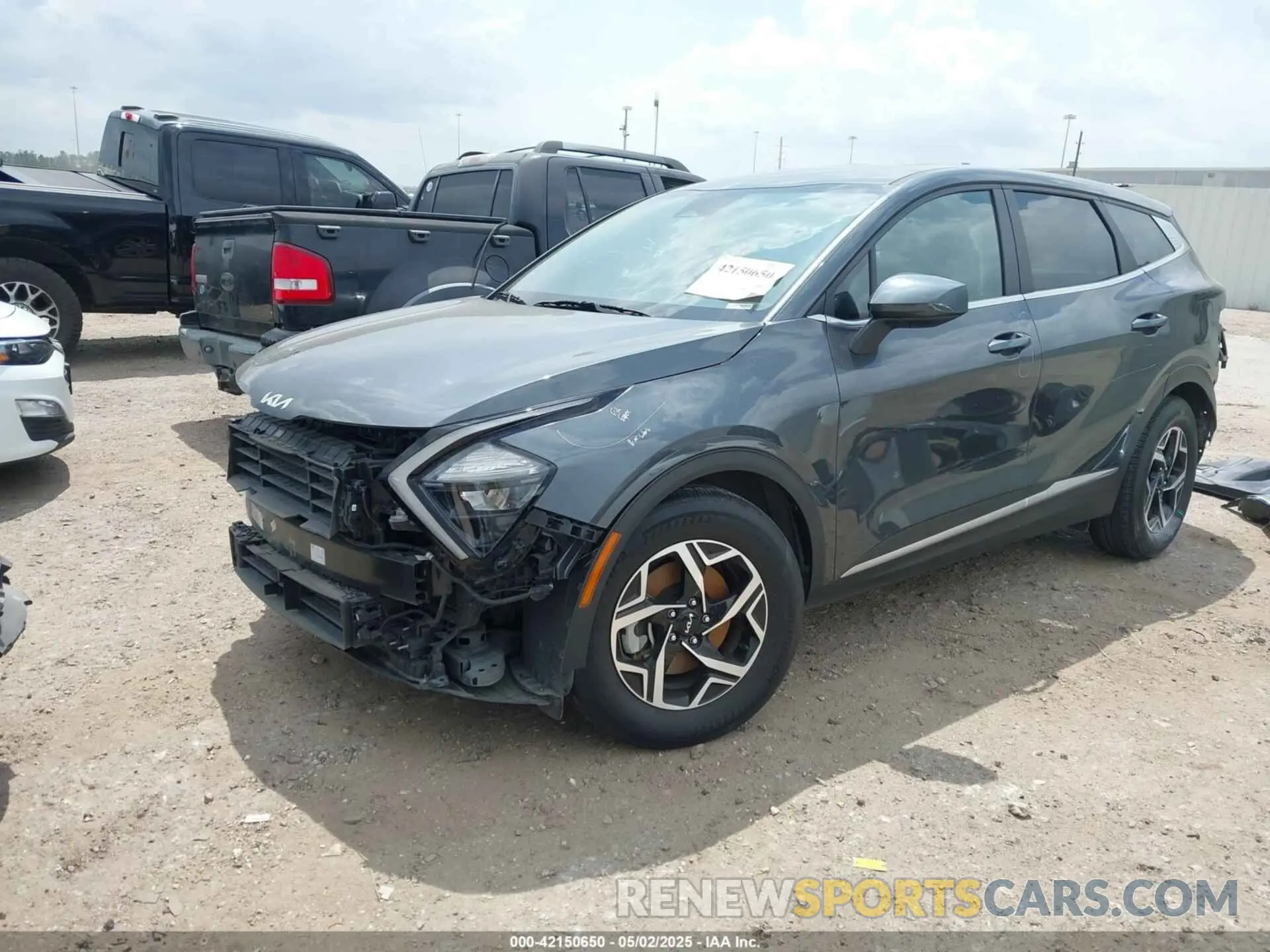 2 Photograph of a damaged car KNDPU3AF3P7097381 KIA SPORTAGE 2023