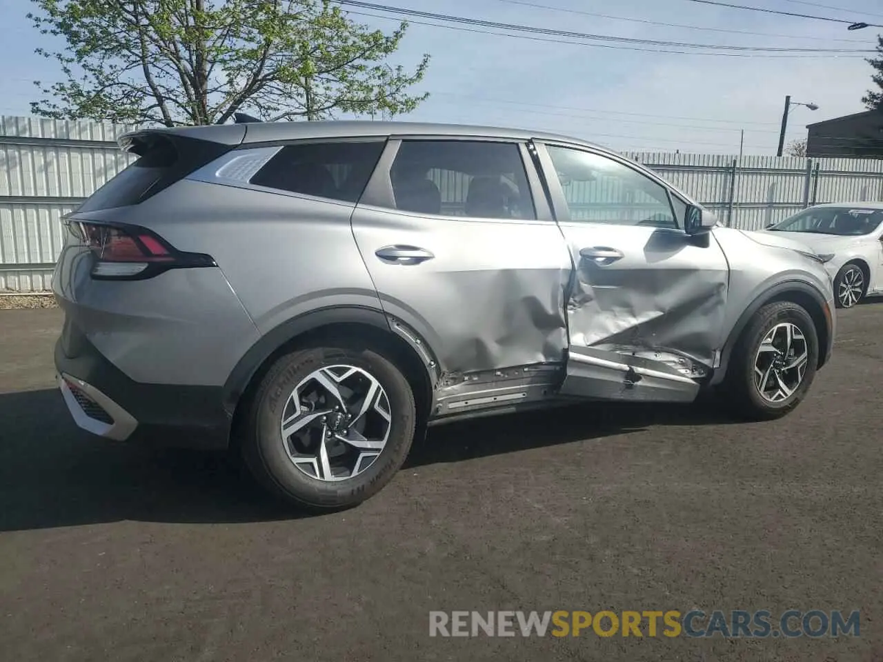 3 Photograph of a damaged car KNDPU3AF3P7163413 KIA SPORTAGE 2023