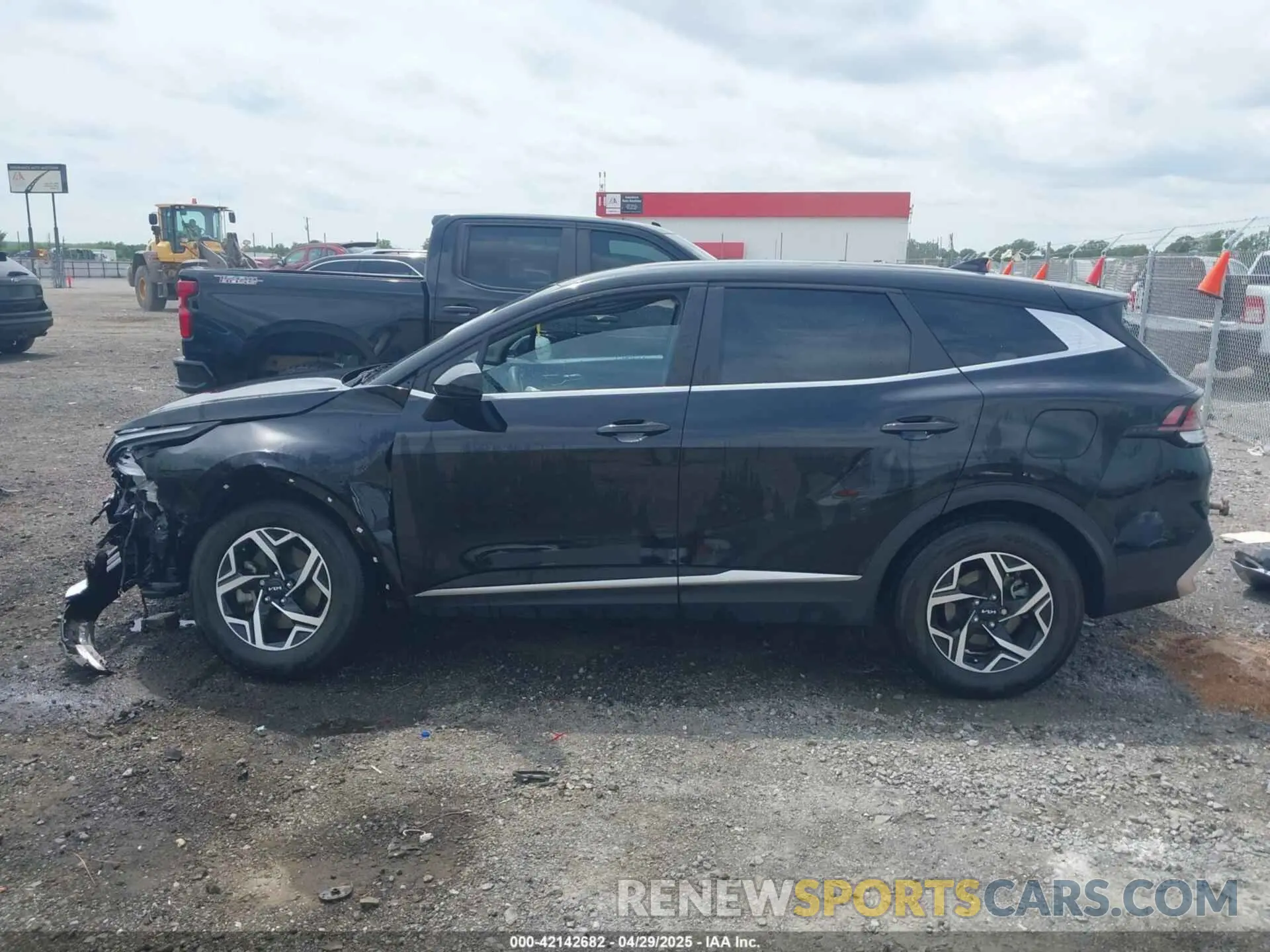 14 Photograph of a damaged car KNDPU3AF3P7186710 KIA SPORTAGE 2023