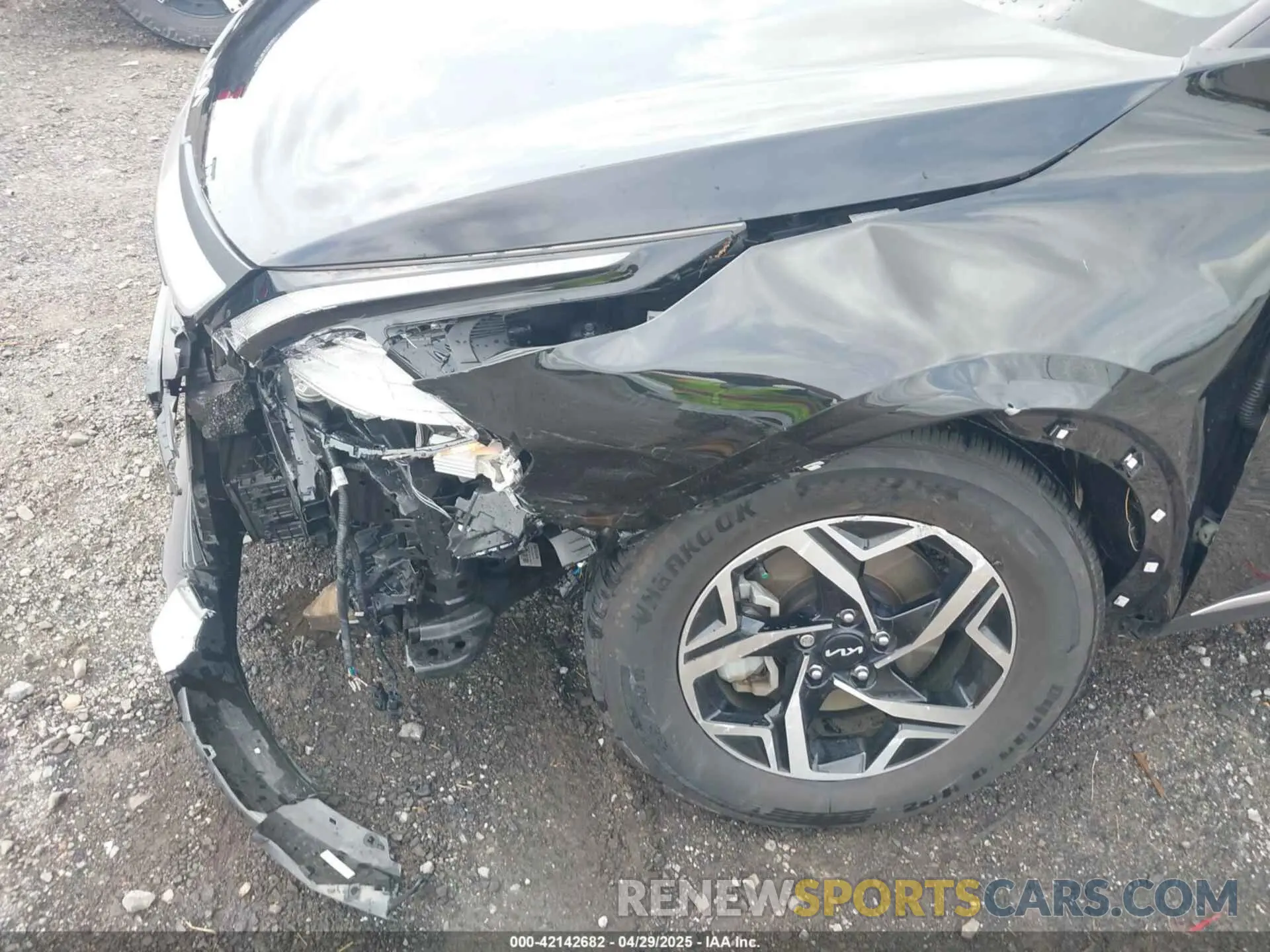 18 Photograph of a damaged car KNDPU3AF3P7186710 KIA SPORTAGE 2023