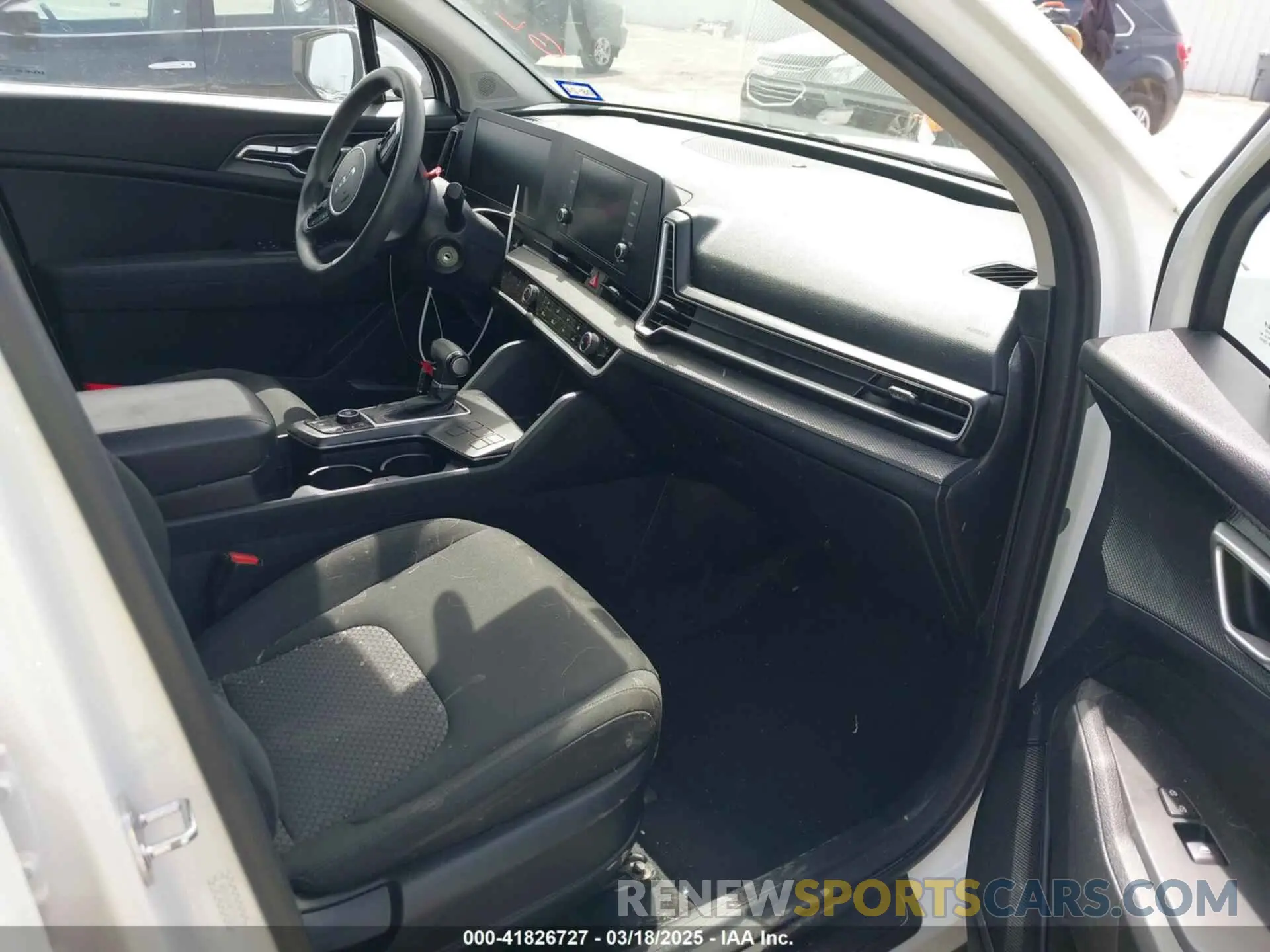 5 Photograph of a damaged car KNDPU3AF4P7036248 KIA SPORTAGE 2023