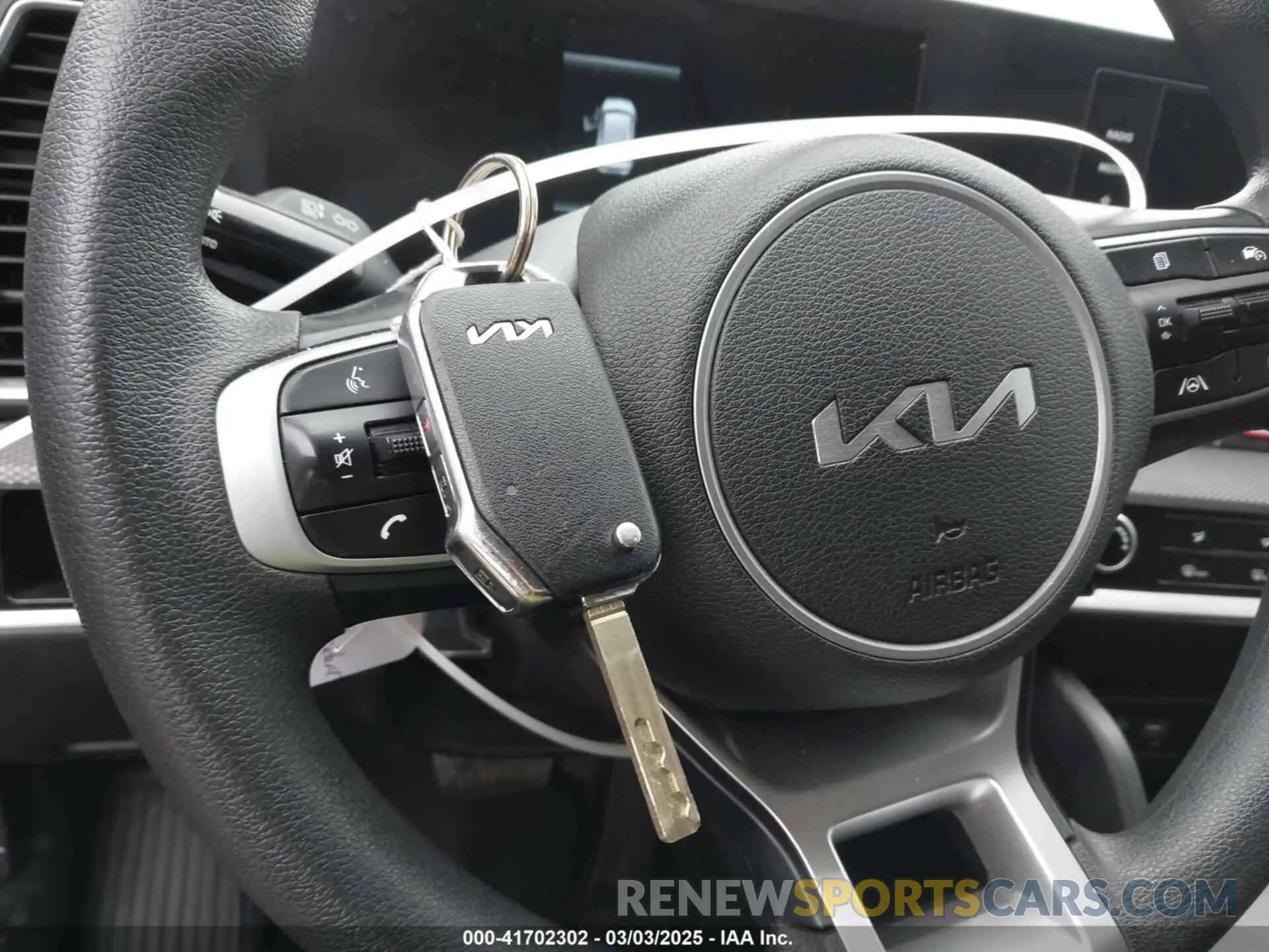 11 Photograph of a damaged car KNDPU3AF4P7131201 KIA SPORTAGE 2023
