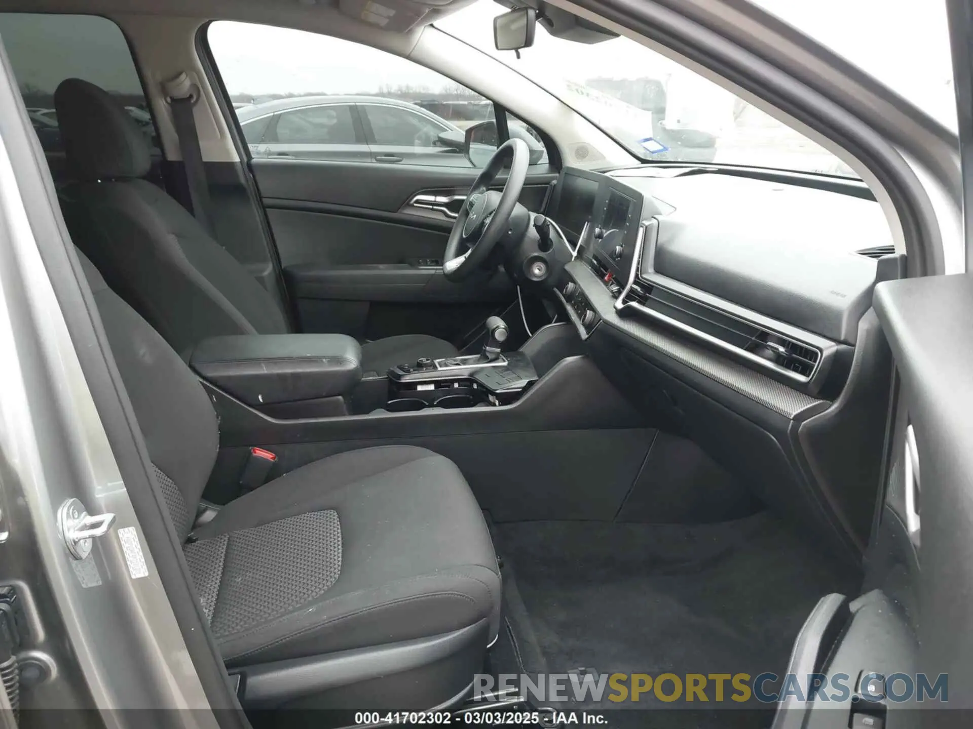 5 Photograph of a damaged car KNDPU3AF4P7131201 KIA SPORTAGE 2023
