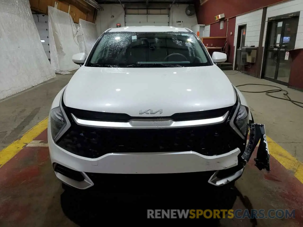 5 Photograph of a damaged car KNDPU3AF4P7136091 KIA SPORTAGE 2023