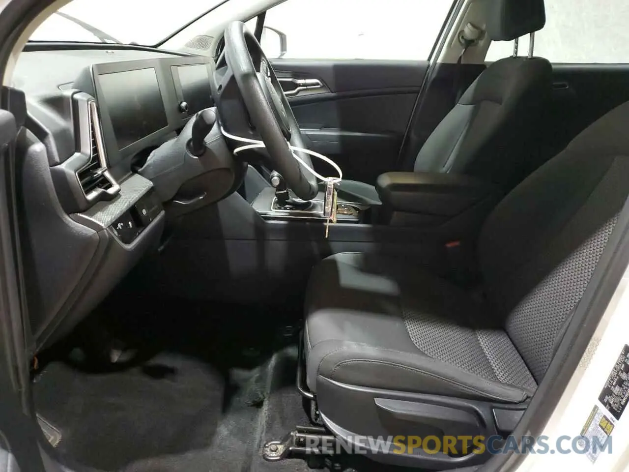 7 Photograph of a damaged car KNDPU3AF4P7136091 KIA SPORTAGE 2023