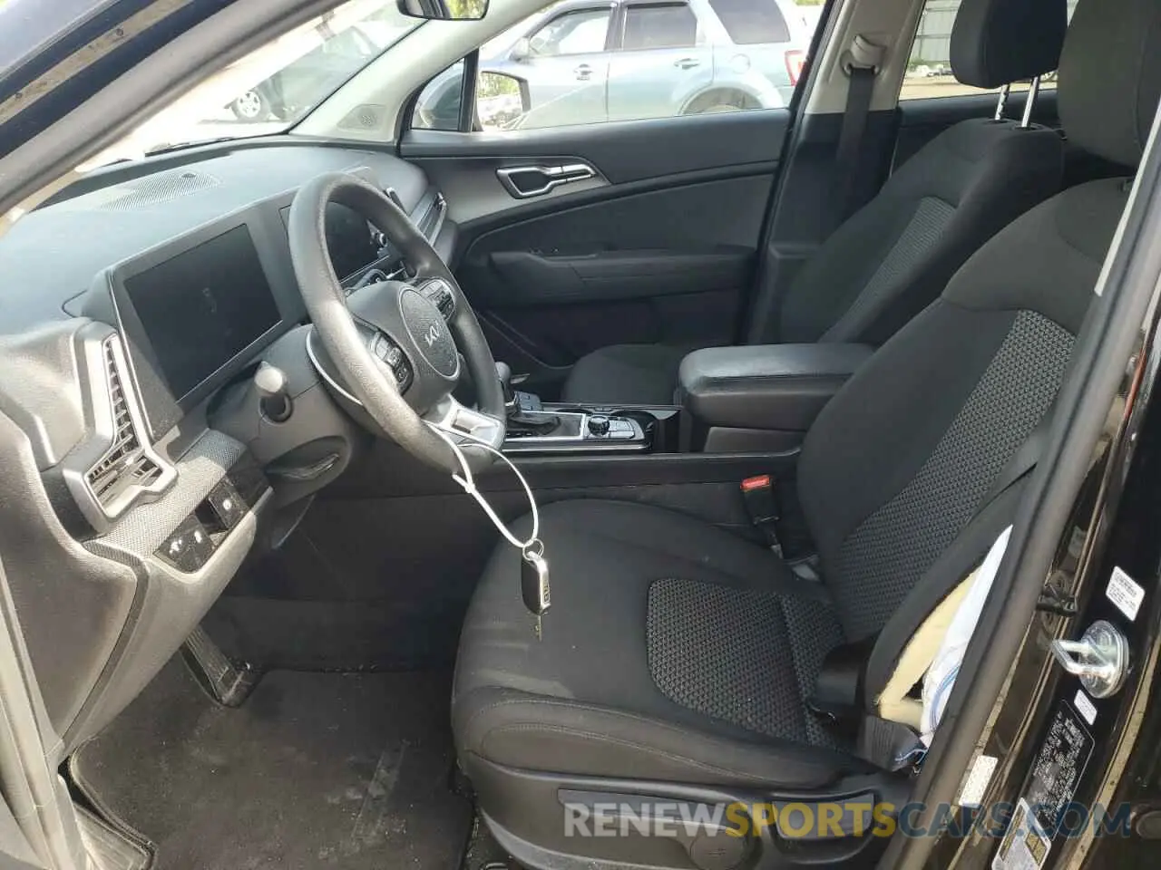7 Photograph of a damaged car KNDPU3AF7P7042237 KIA SPORTAGE 2023
