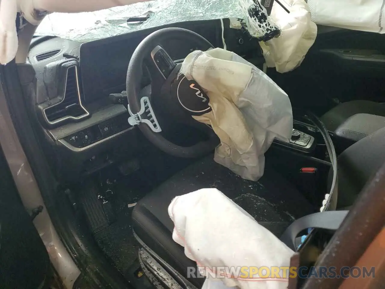 8 Photograph of a damaged car KNDPU3AF7P7182210 KIA SPORTAGE 2023