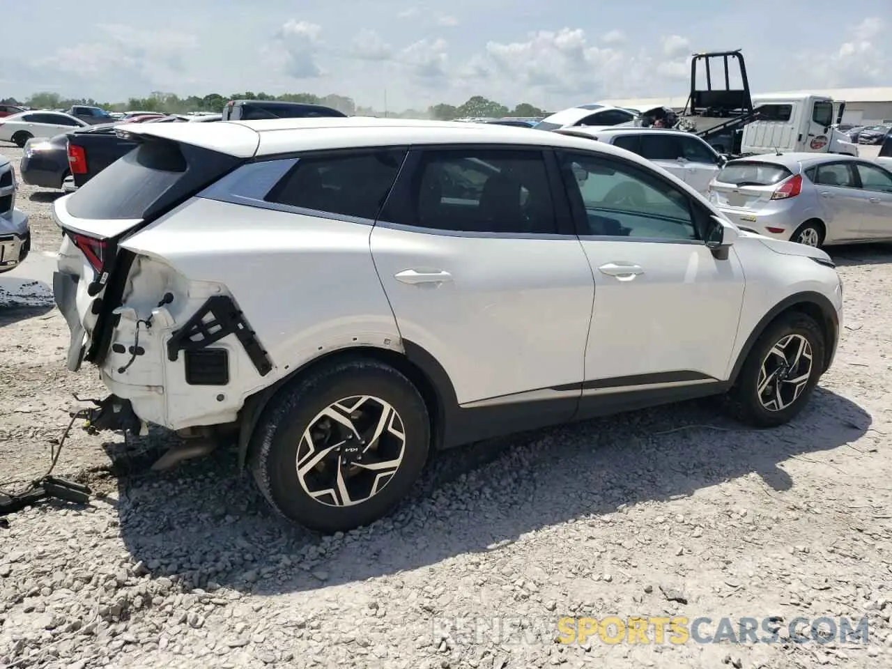 3 Photograph of a damaged car KNDPU3AF8P7034387 KIA SPORTAGE 2023