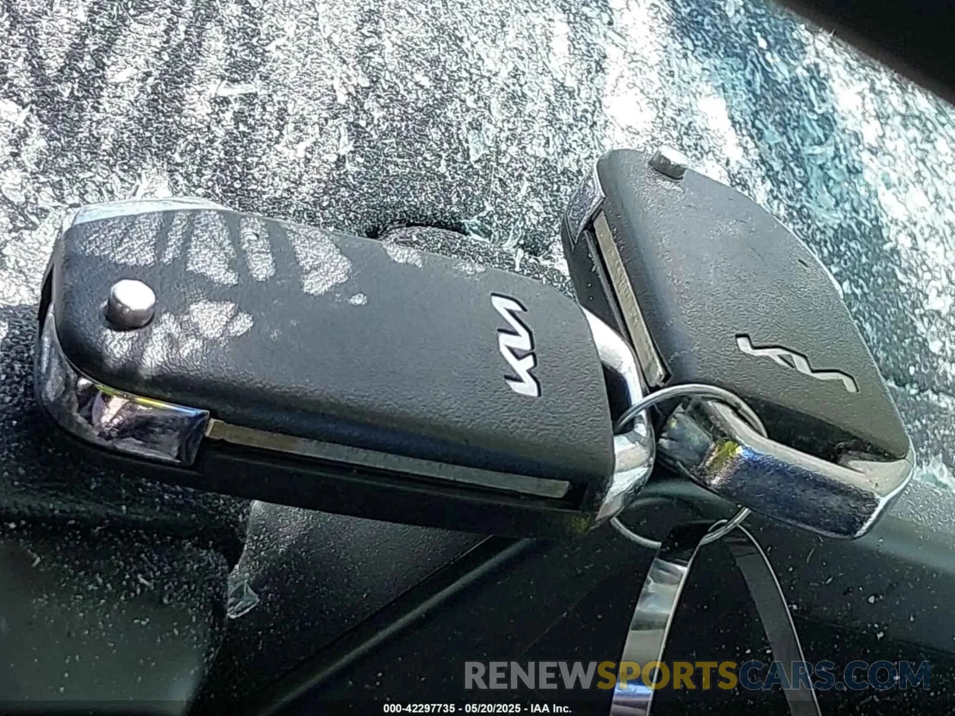 11 Photograph of a damaged car KNDPU3AF8P7036849 KIA SPORTAGE 2023