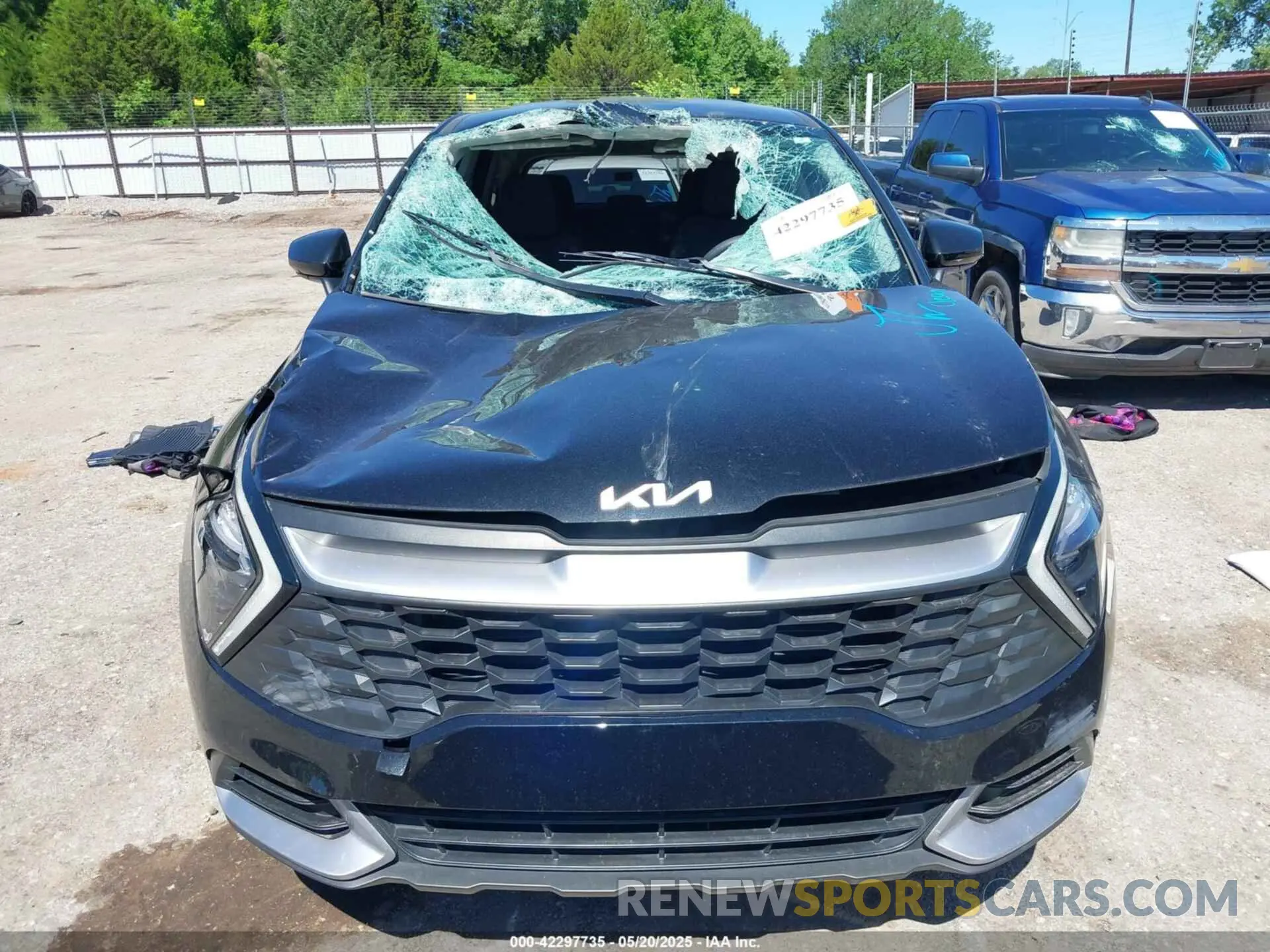 12 Photograph of a damaged car KNDPU3AF8P7036849 KIA SPORTAGE 2023