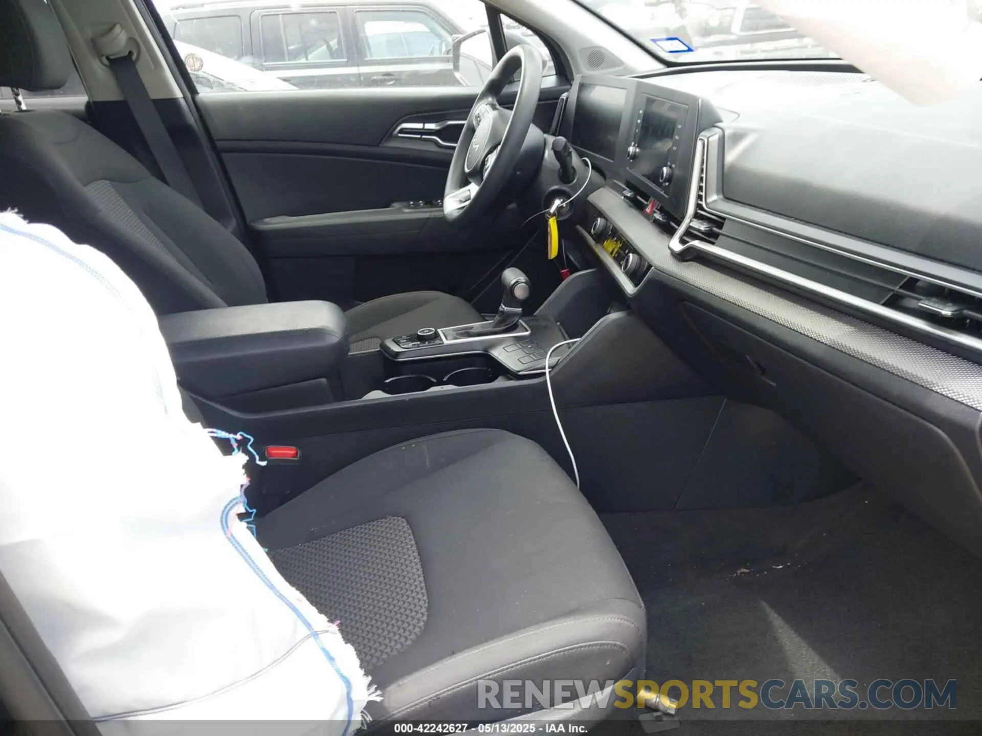 5 Photograph of a damaged car KNDPU3AF9P7135616 KIA SPORTAGE 2023