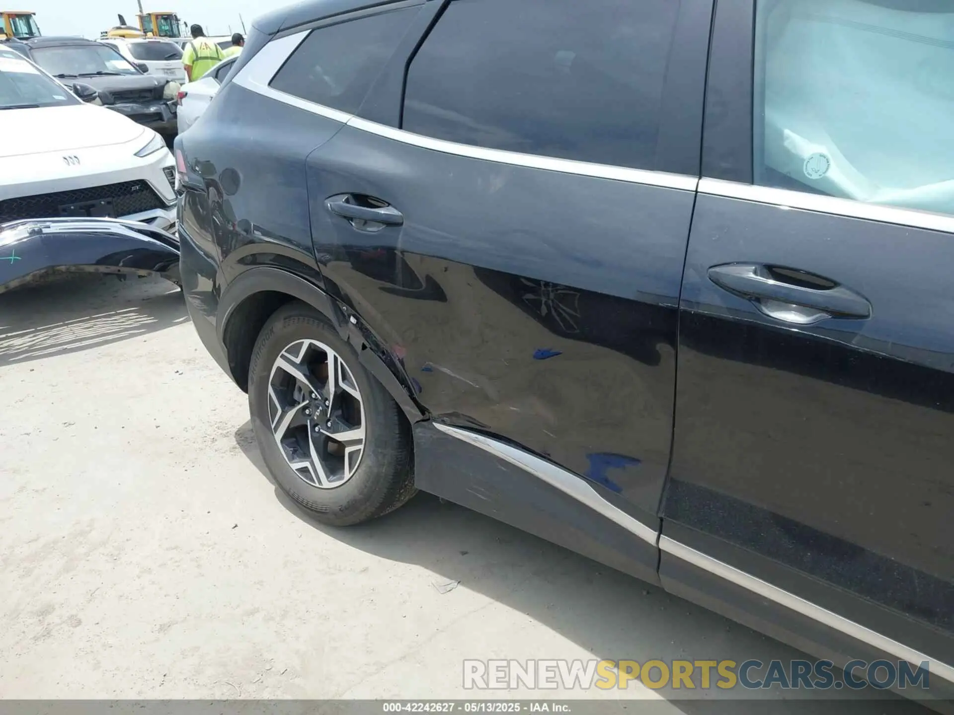 6 Photograph of a damaged car KNDPU3AF9P7135616 KIA SPORTAGE 2023