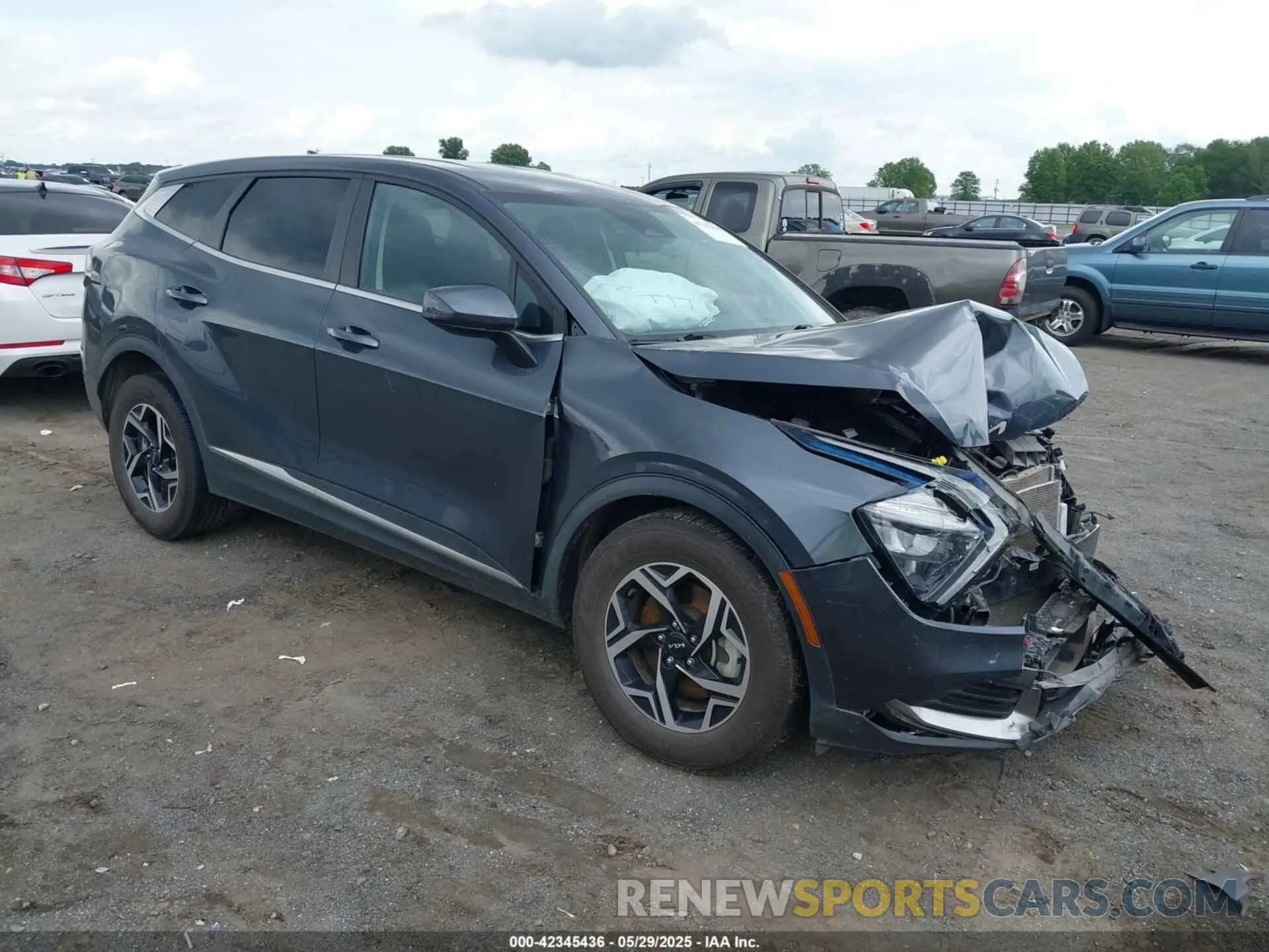 1 Photograph of a damaged car KNDPU3AFXP7034567 KIA SPORTAGE 2023
