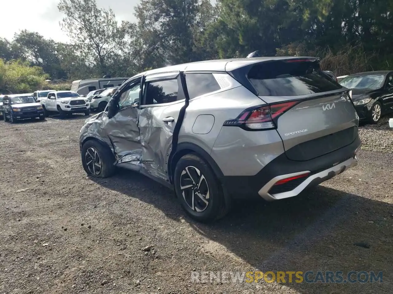 2 Photograph of a damaged car KNDPU3AG6P7085573 KIA SPORTAGE 2023