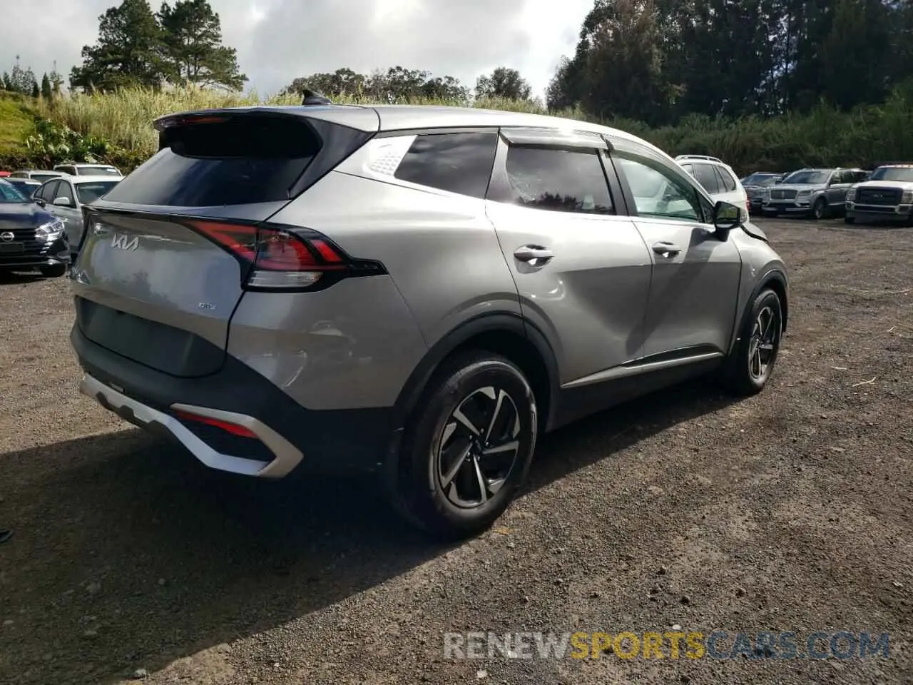 3 Photograph of a damaged car KNDPU3AG6P7085573 KIA SPORTAGE 2023