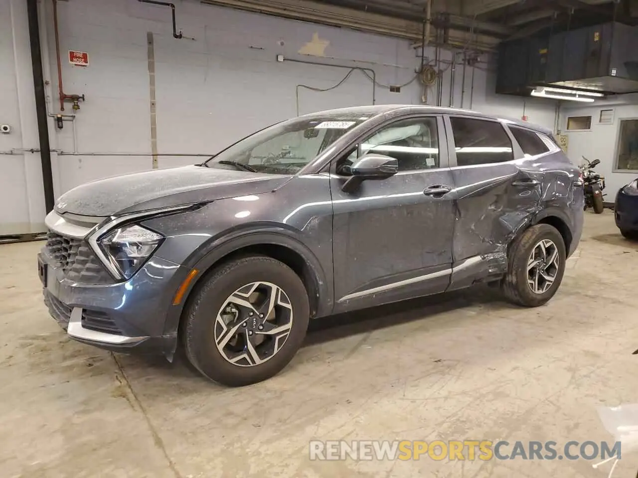 1 Photograph of a damaged car KNDPUCAF0P7064015 KIA SPORTAGE 2023