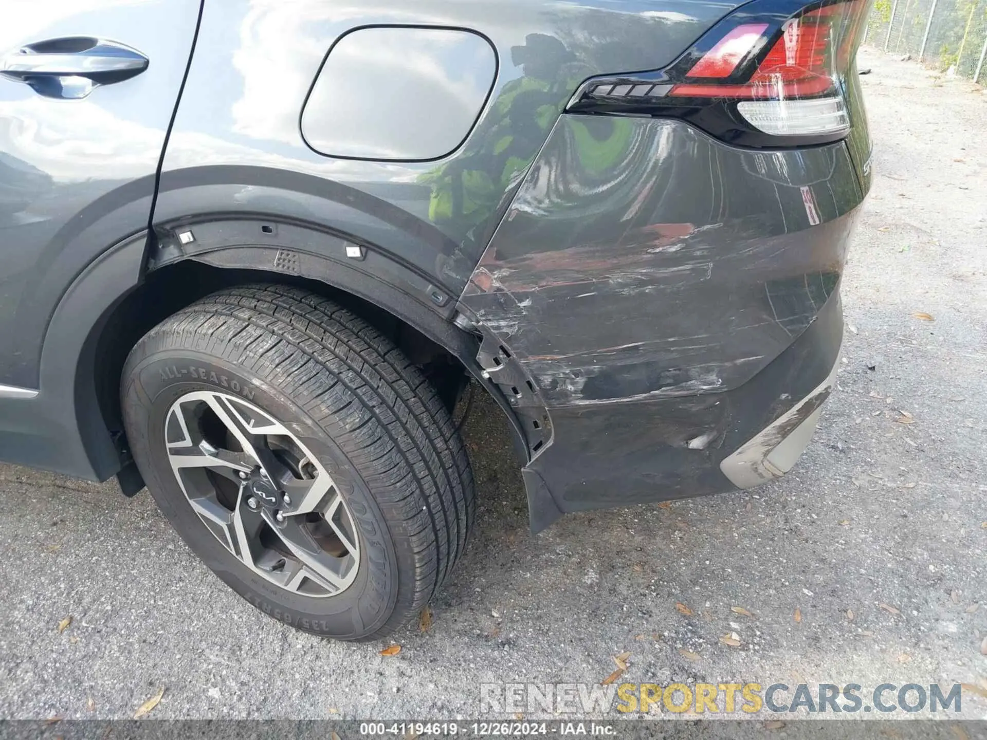 6 Photograph of a damaged car KNDPUCAF0P7133124 KIA SPORTAGE 2023