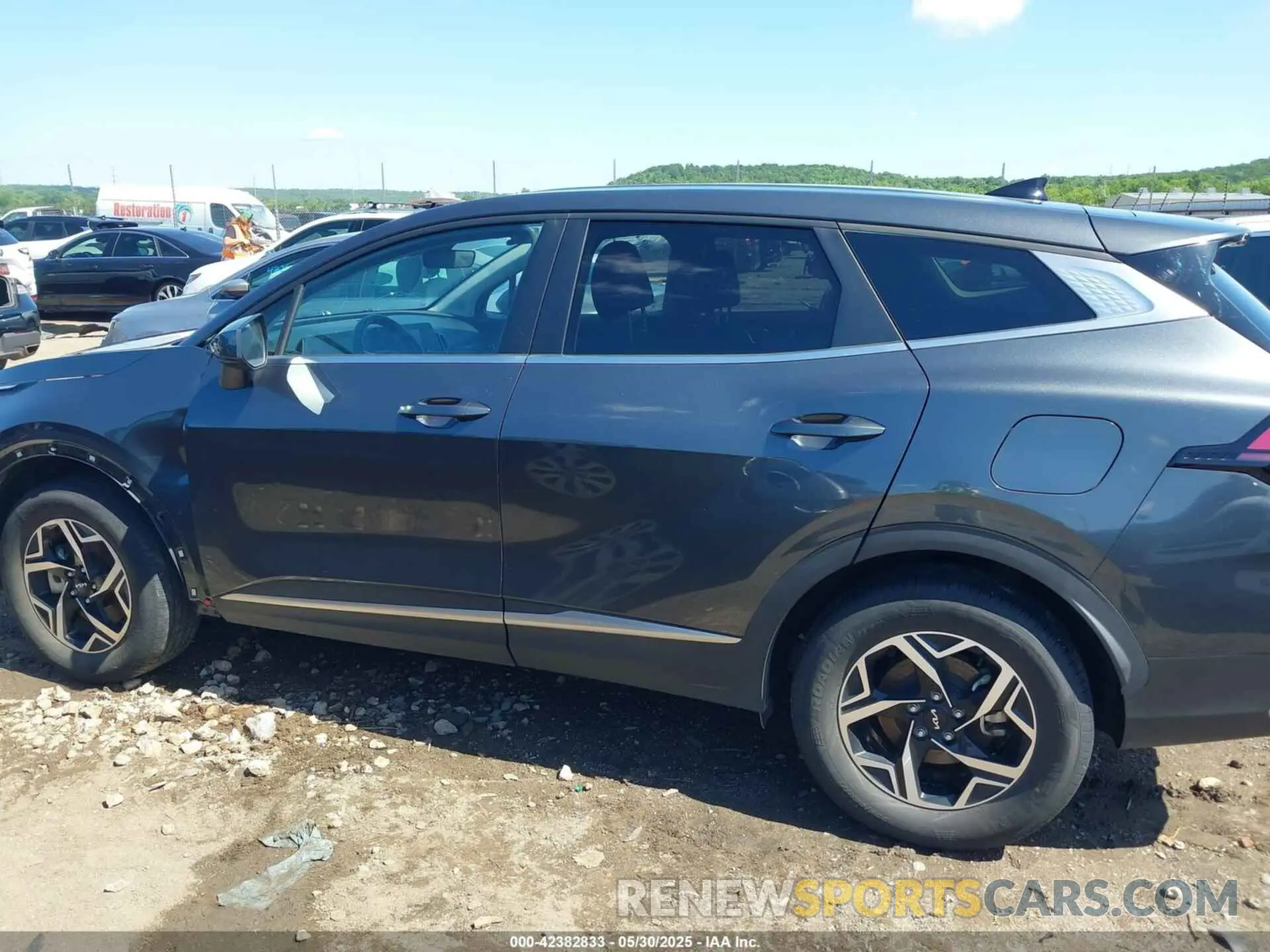 15 Photograph of a damaged car KNDPUCAF0P7165295 KIA SPORTAGE 2023