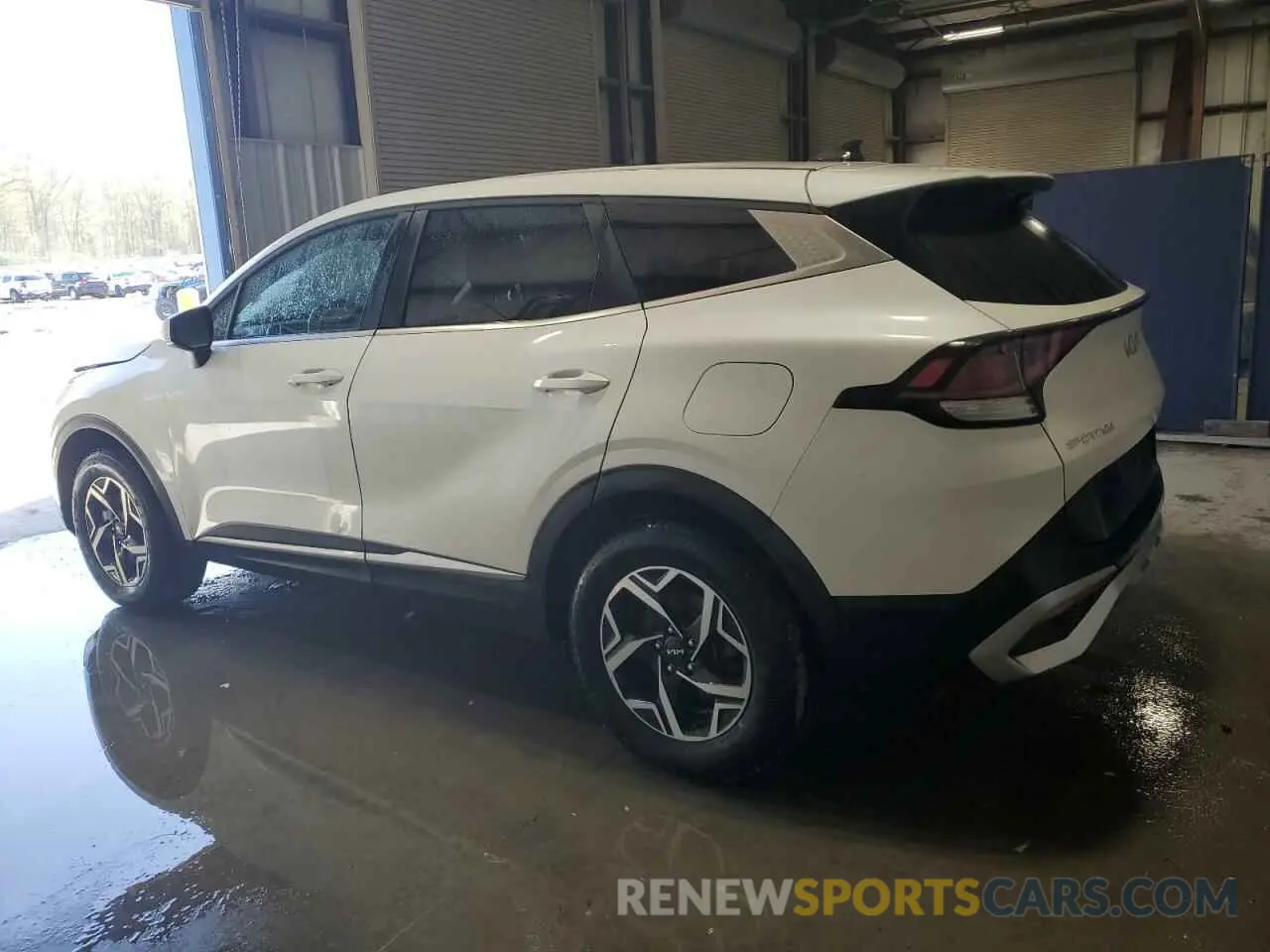 2 Photograph of a damaged car KNDPUCAF2P7163239 KIA SPORTAGE 2023