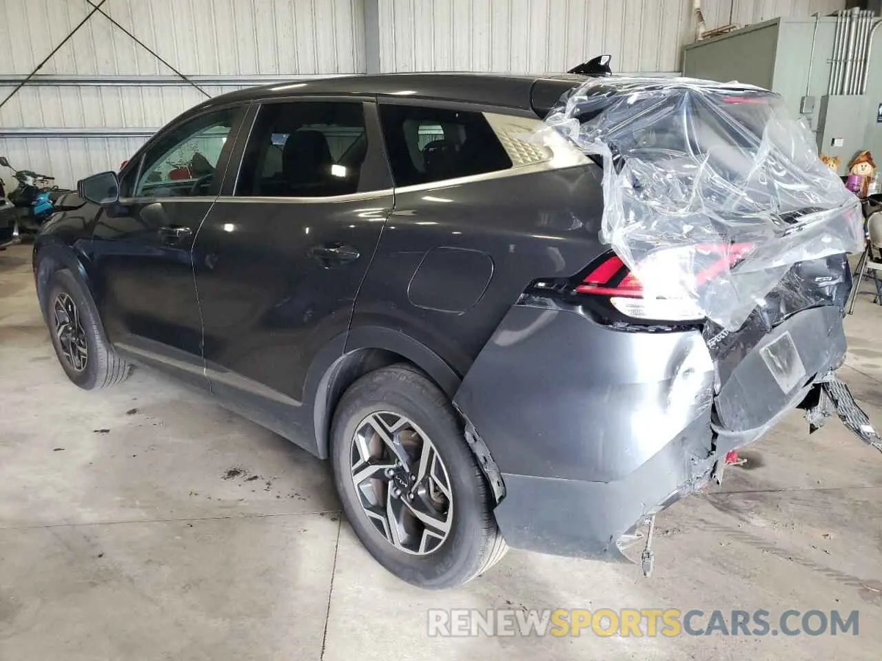 2 Photograph of a damaged car KNDPUCAF3P7153531 KIA SPORTAGE 2023