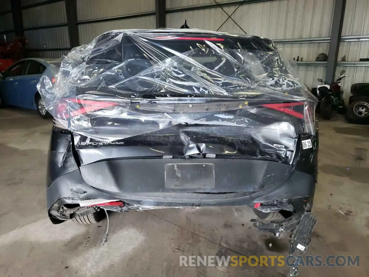 6 Photograph of a damaged car KNDPUCAF3P7153531 KIA SPORTAGE 2023