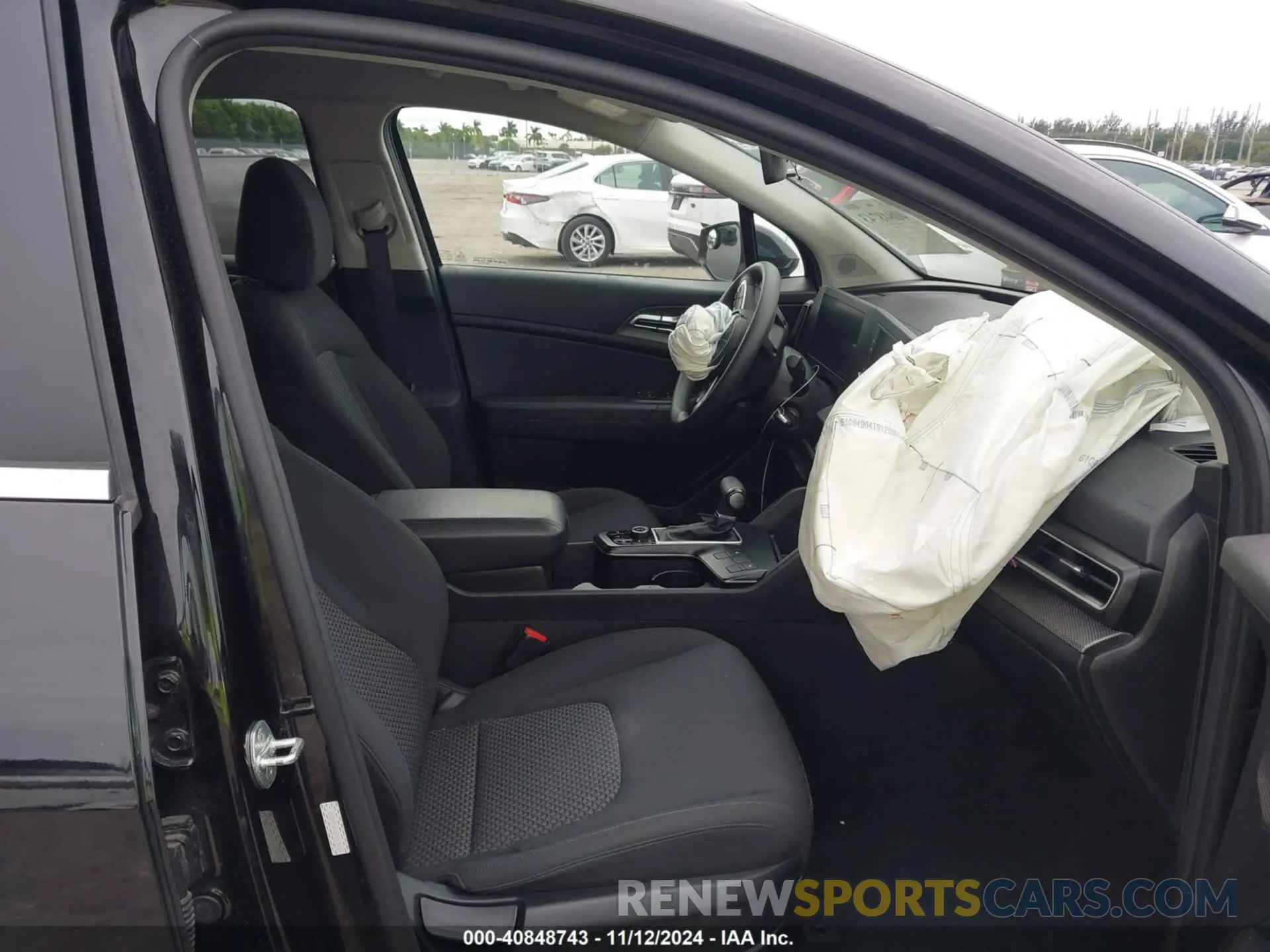 5 Photograph of a damaged car KNDPUCAF4P7039408 KIA SPORTAGE 2023