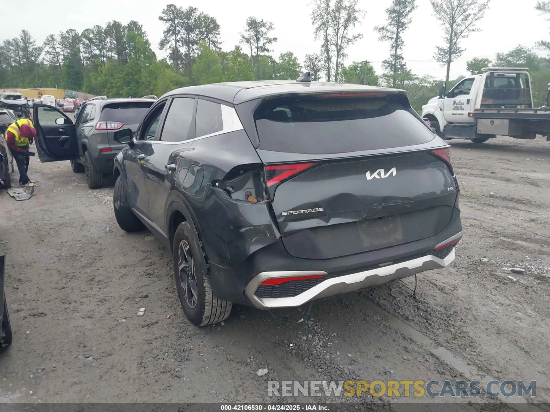 3 Photograph of a damaged car KNDPUCAF4P7147026 KIA SPORTAGE 2023
