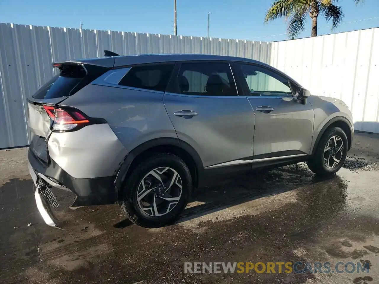 3 Photograph of a damaged car KNDPUCAF4P7166482 KIA SPORTAGE 2023