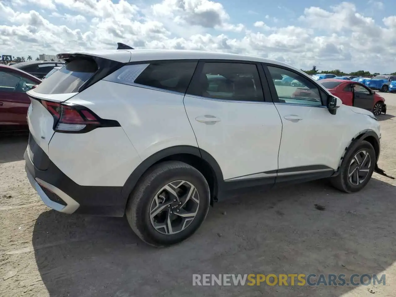 3 Photograph of a damaged car KNDPUCAF5P7165325 KIA SPORTAGE 2023
