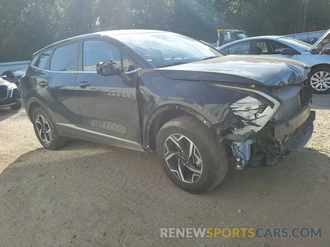 4 Photograph of a damaged car KNDPUCAF7P7073892 KIA SPORTAGE 2023