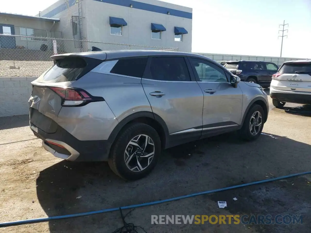 3 Photograph of a damaged car KNDPUCAF7P7166640 KIA SPORTAGE 2023