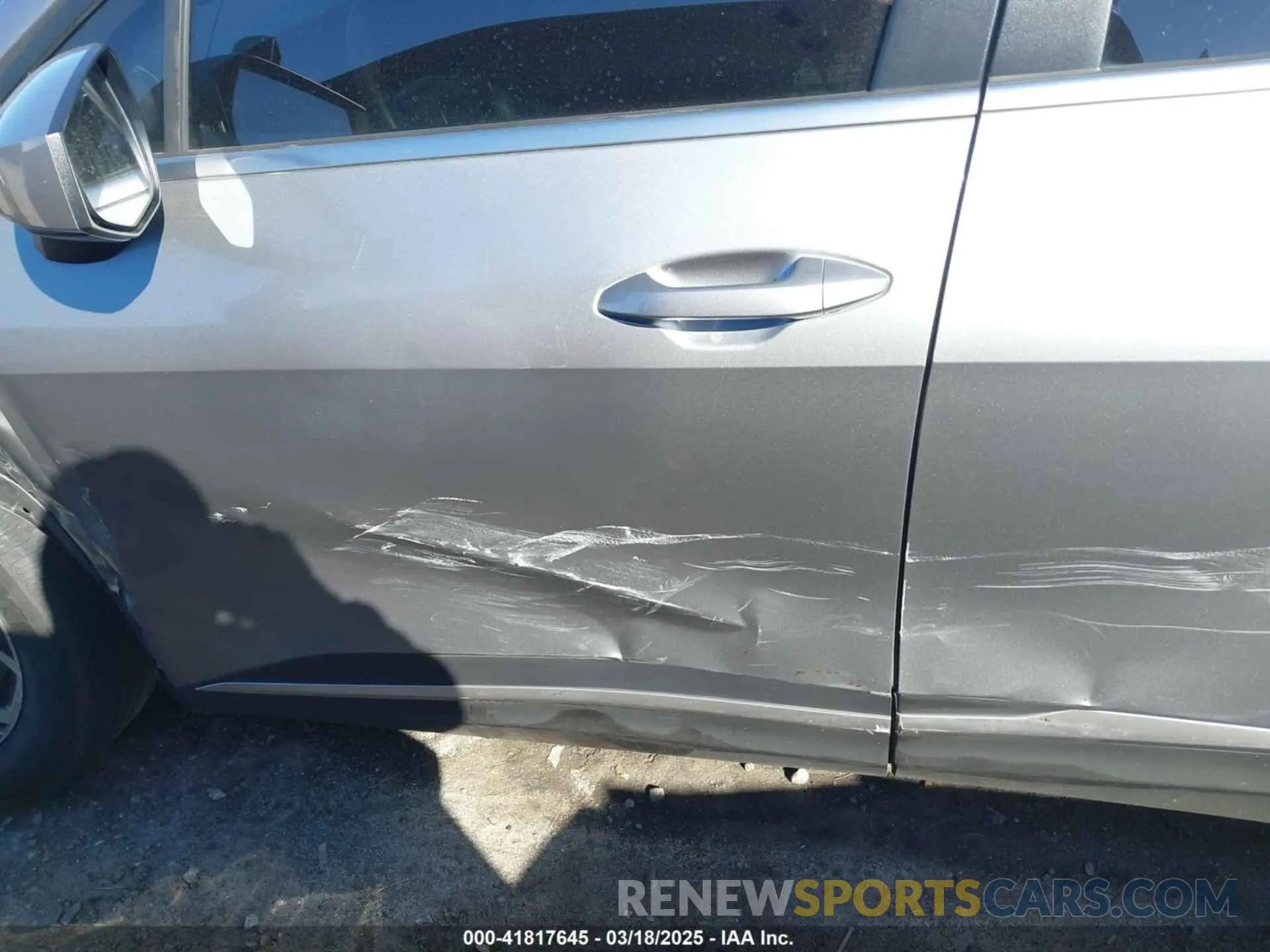 17 Photograph of a damaged car KNDPUCAF8P7144047 KIA SPORTAGE 2023