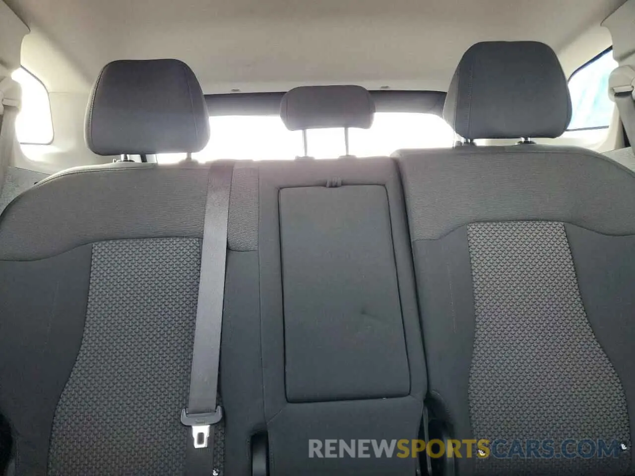 10 Photograph of a damaged car KNDPUCAFXP7073742 KIA SPORTAGE 2023