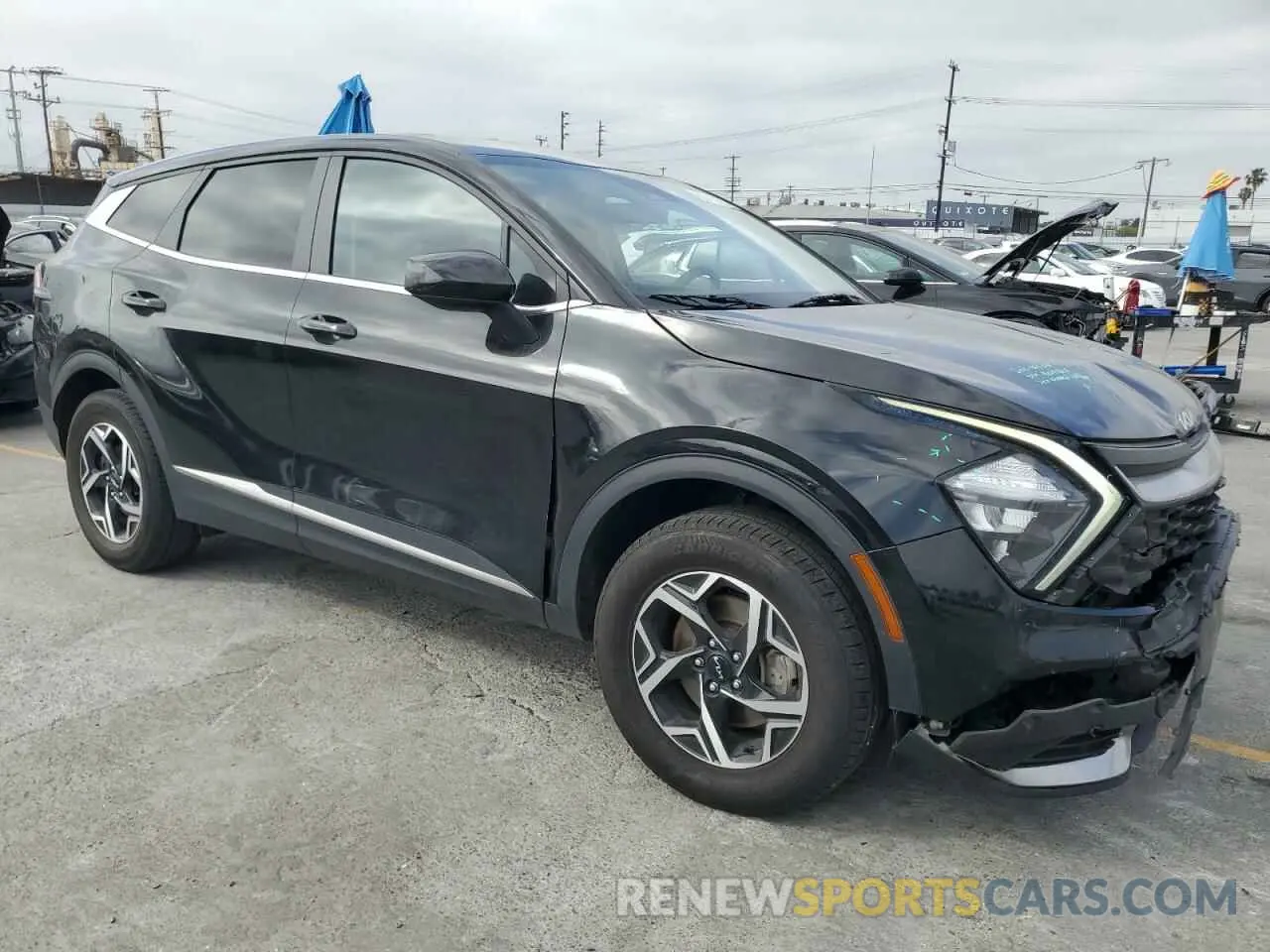 4 Photograph of a damaged car KNDPUCAFXP7073742 KIA SPORTAGE 2023
