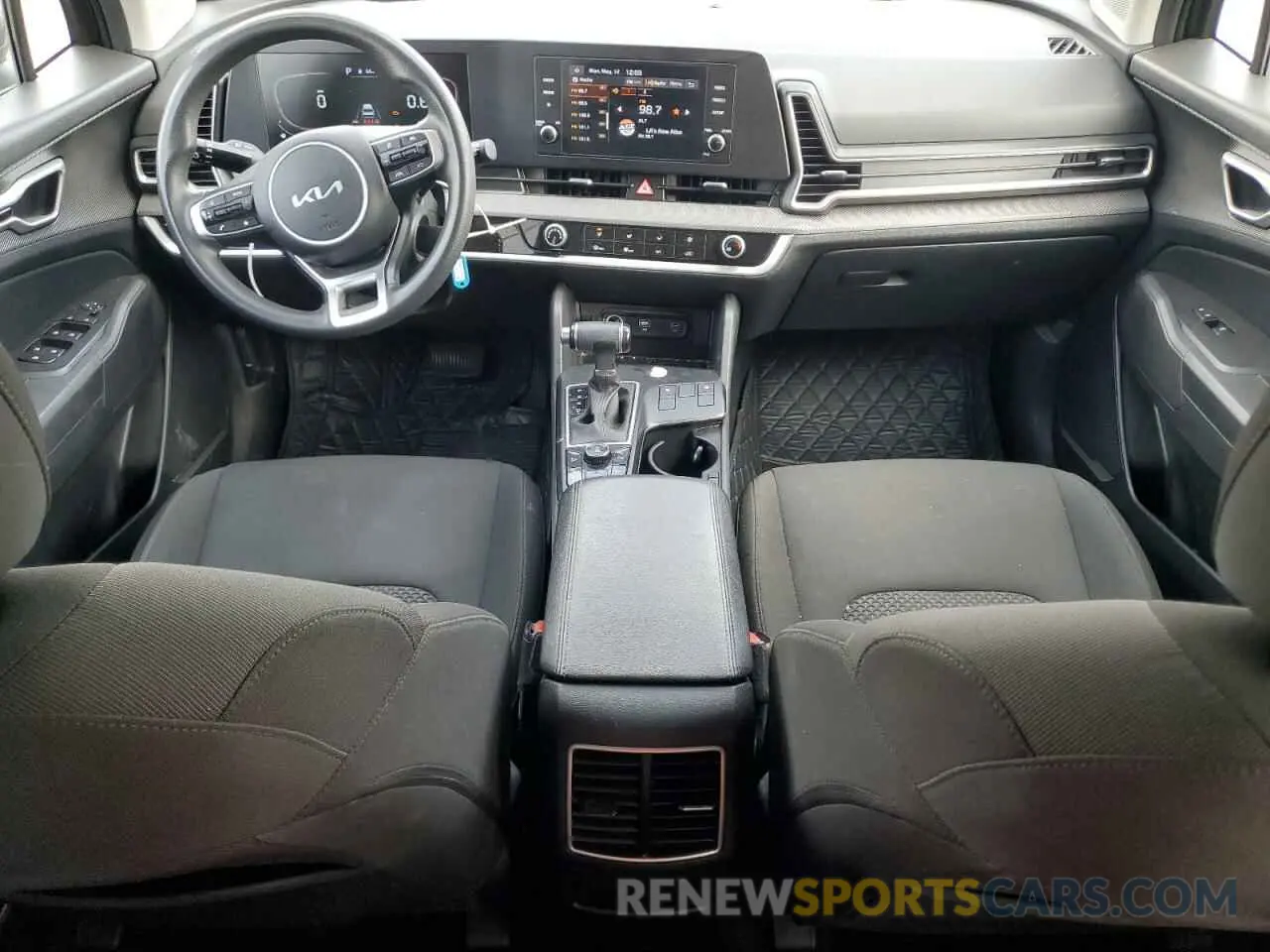 8 Photograph of a damaged car KNDPUCAFXP7073742 KIA SPORTAGE 2023