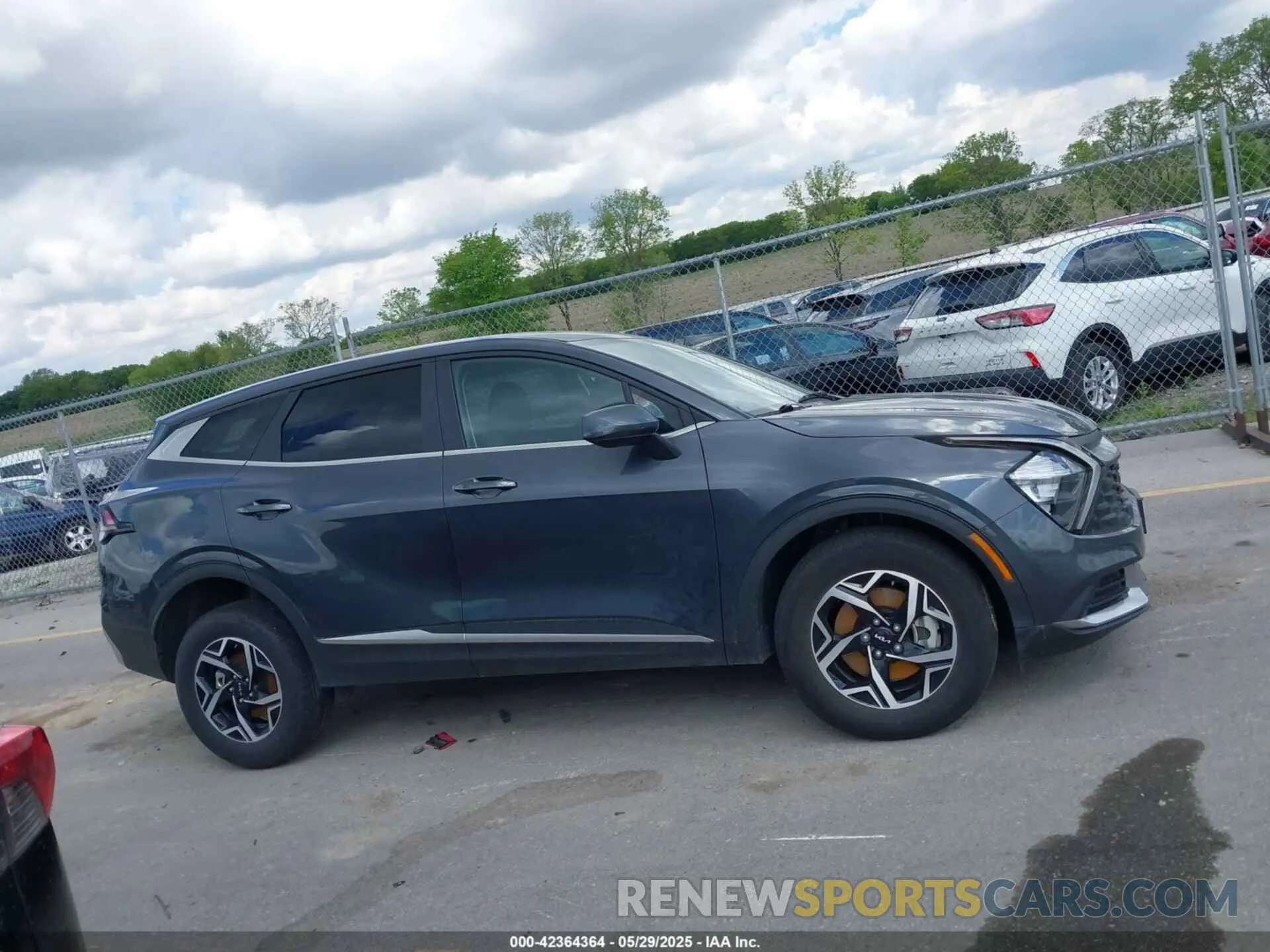13 Photograph of a damaged car KNDPUCAFXP7162209 KIA SPORTAGE 2023