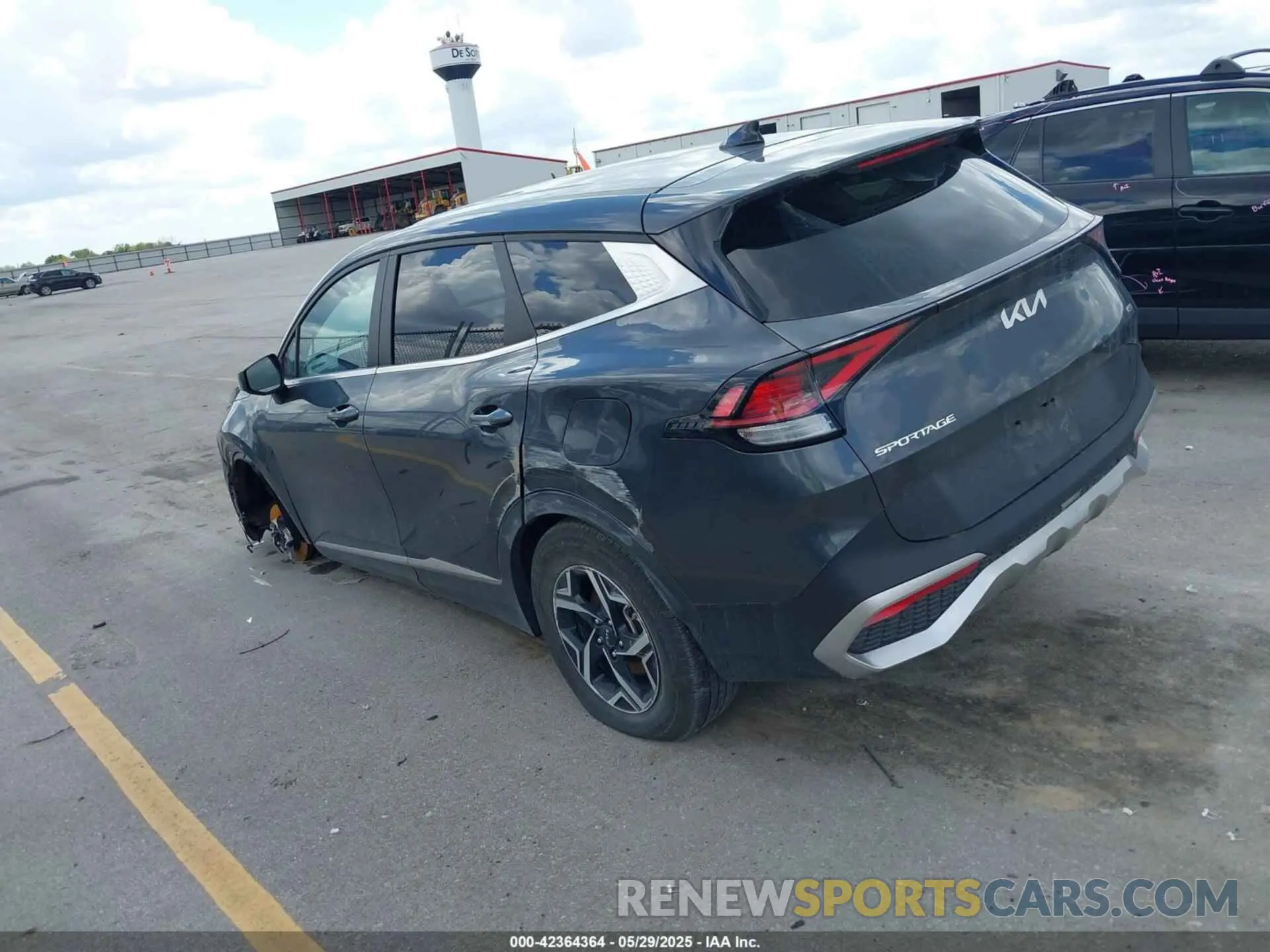 3 Photograph of a damaged car KNDPUCAFXP7162209 KIA SPORTAGE 2023