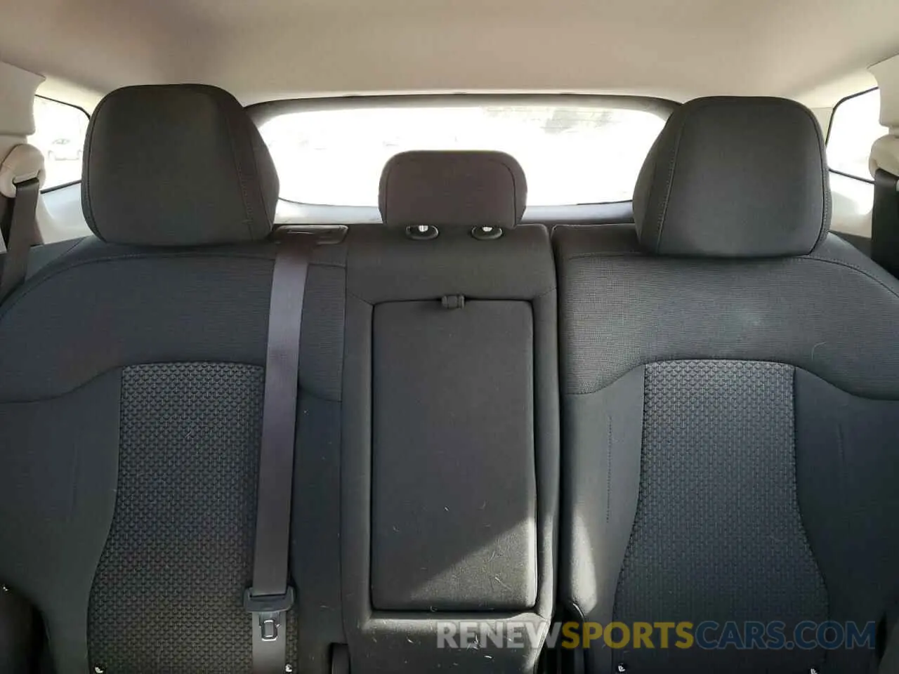 10 Photograph of a damaged car KNDPUCAFXP7166583 KIA SPORTAGE 2023