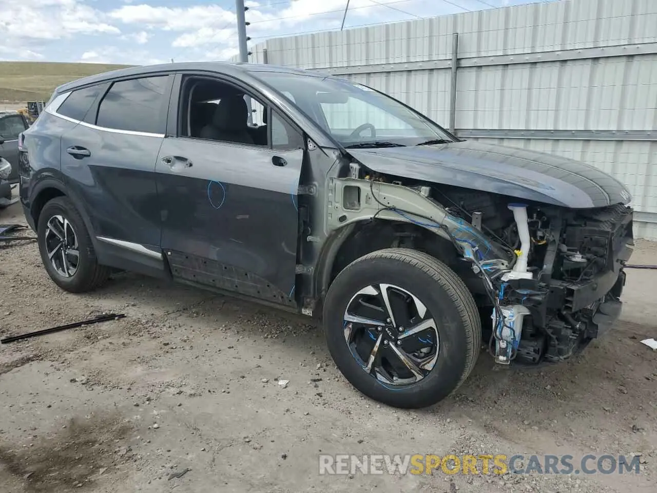 4 Photograph of a damaged car KNDPUCAG0P7059714 KIA SPORTAGE 2023