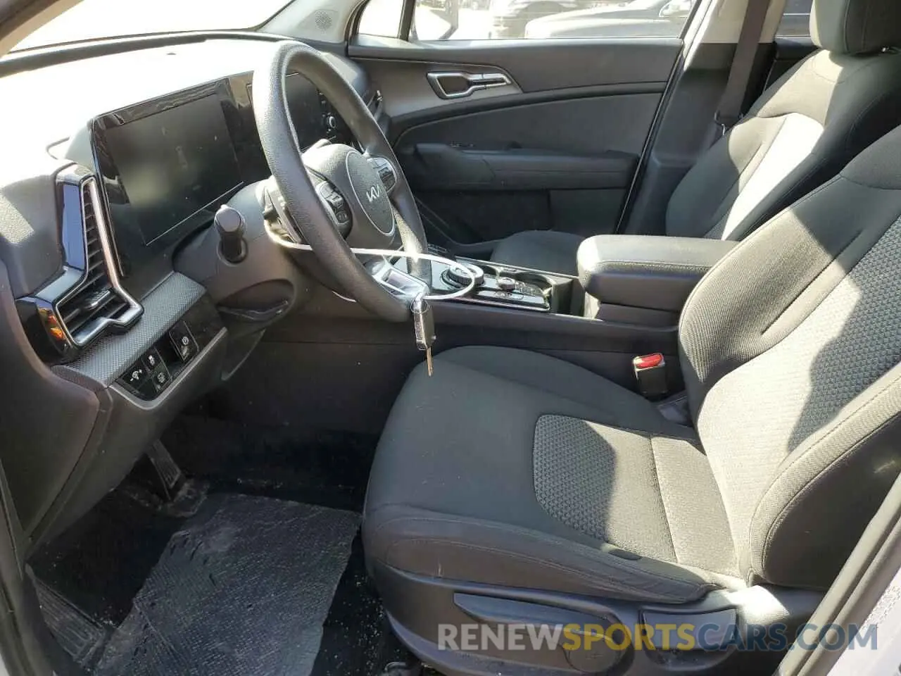 7 Photograph of a damaged car KNDPUCAG1P7063206 KIA SPORTAGE 2023
