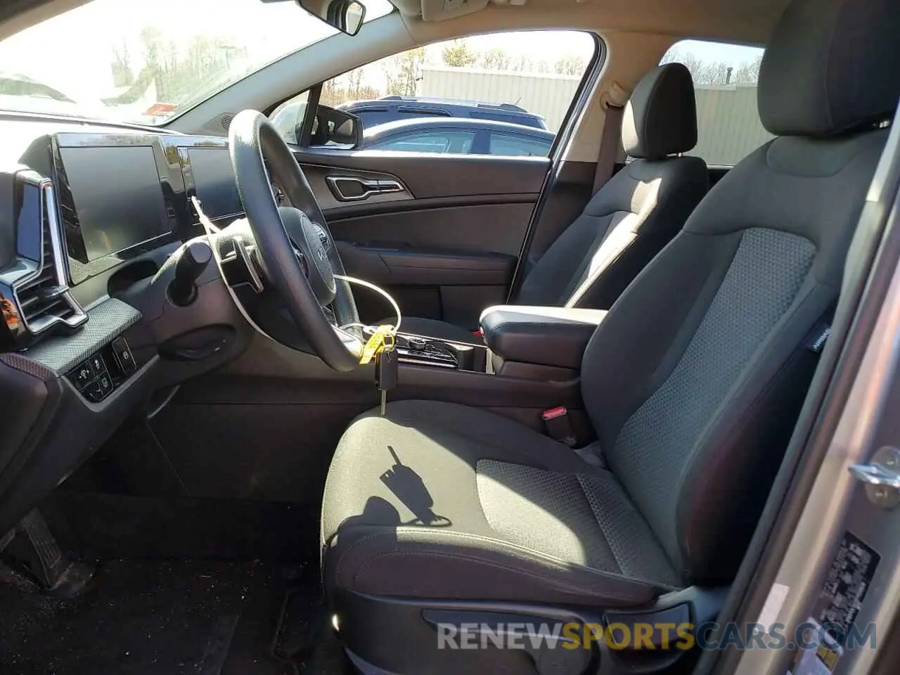 7 Photograph of a damaged car KNDPUCAG5P7016826 KIA SPORTAGE 2023
