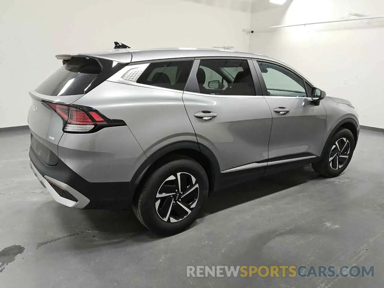 3 Photograph of a damaged car KNDPUCAG6P7096251 KIA SPORTAGE 2023
