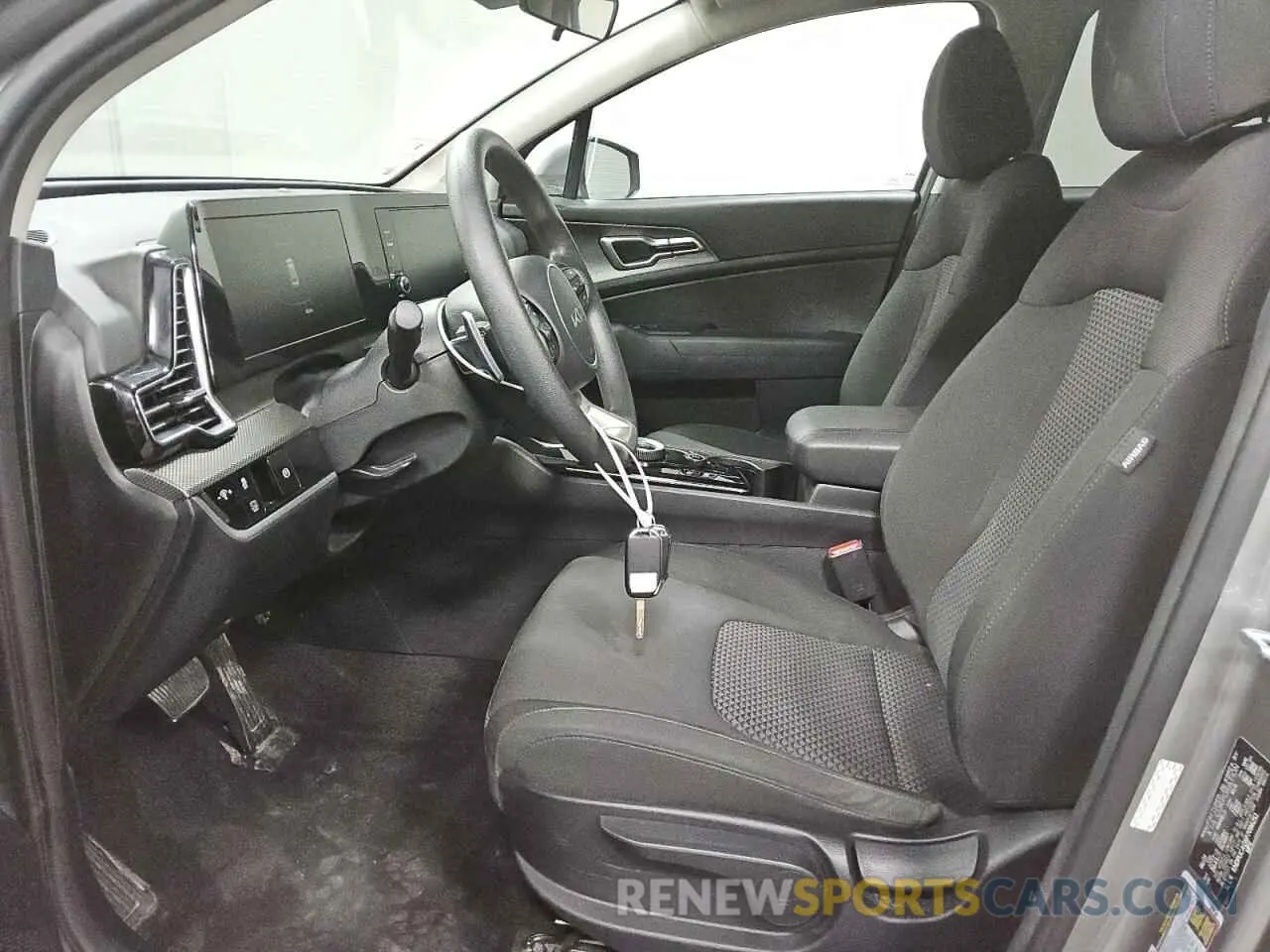 7 Photograph of a damaged car KNDPUCAG6P7096251 KIA SPORTAGE 2023
