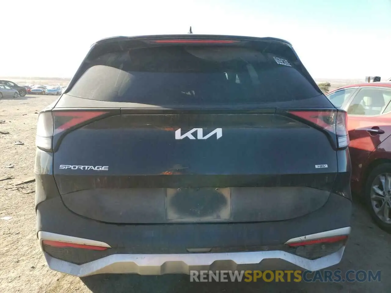 6 Photograph of a damaged car KNDPUCAGXP7065472 KIA SPORTAGE 2023